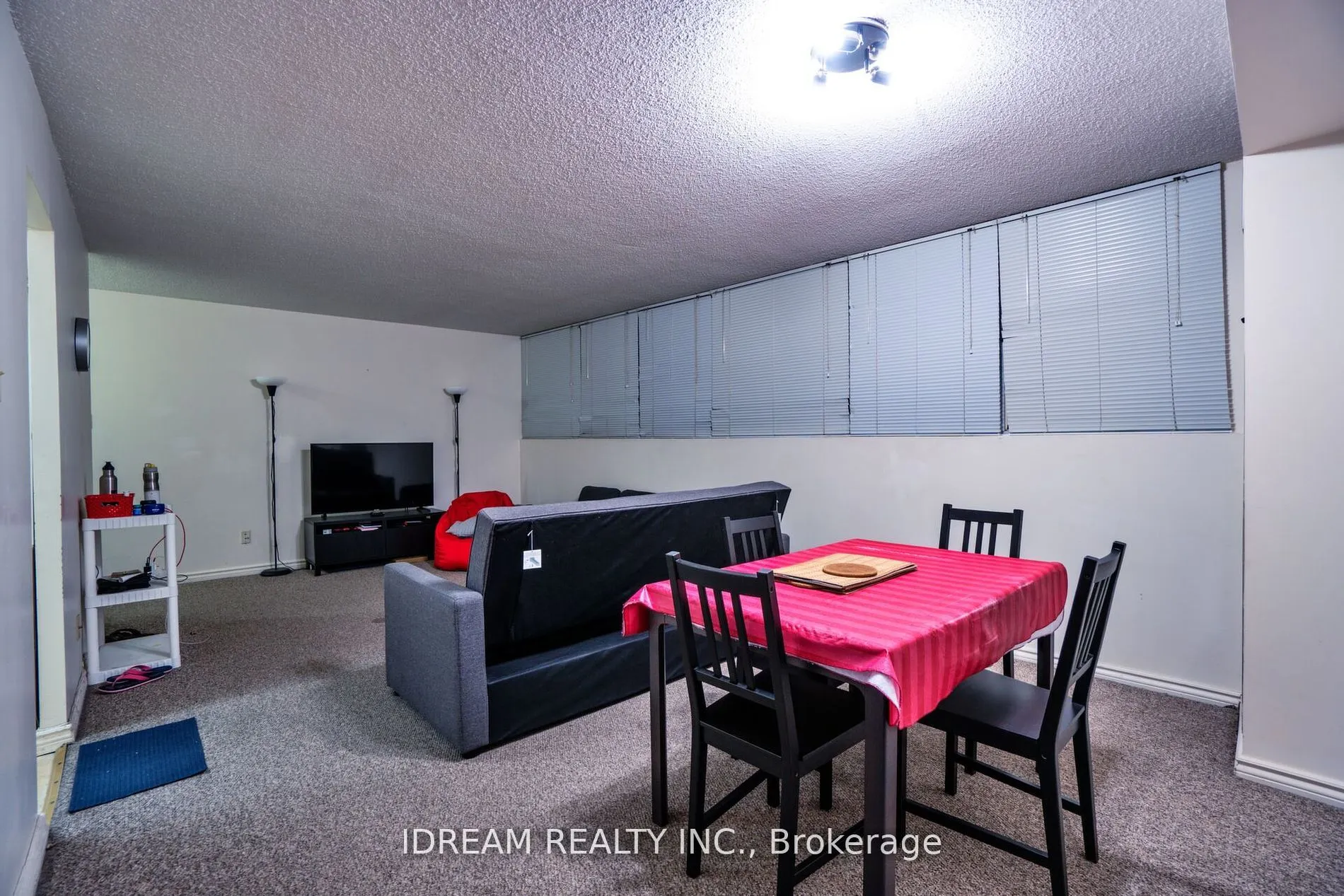 3700 Kaneff Crescent, #211