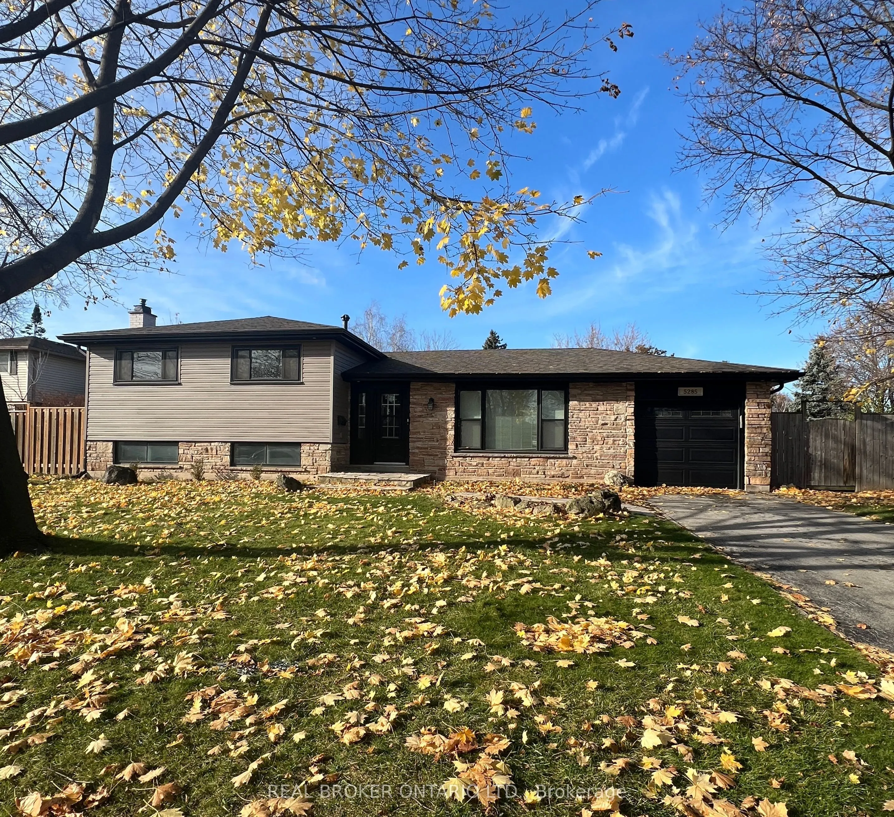 5285 Woodhaven Court, #Main