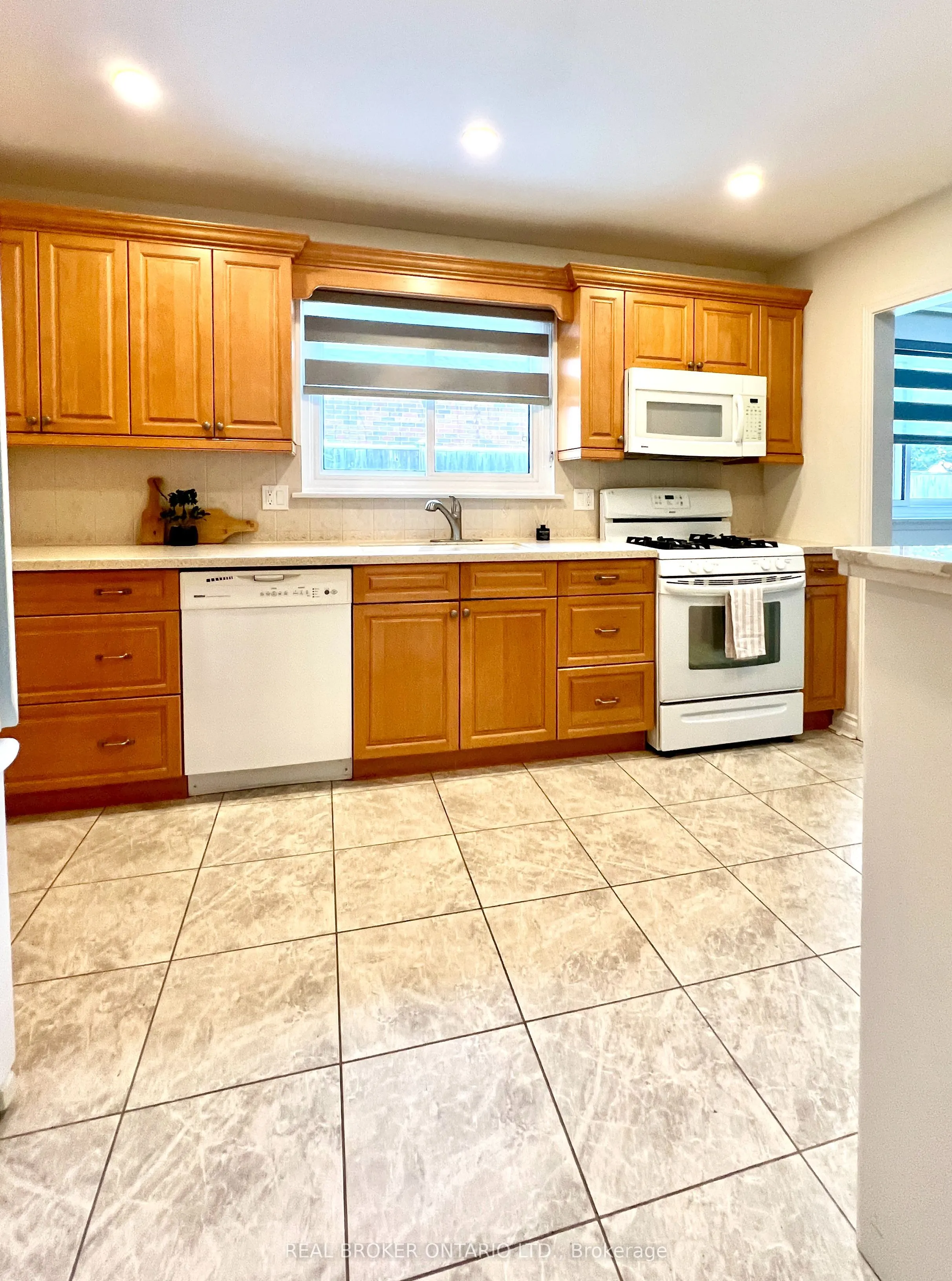 5285 Woodhaven Court, #Main