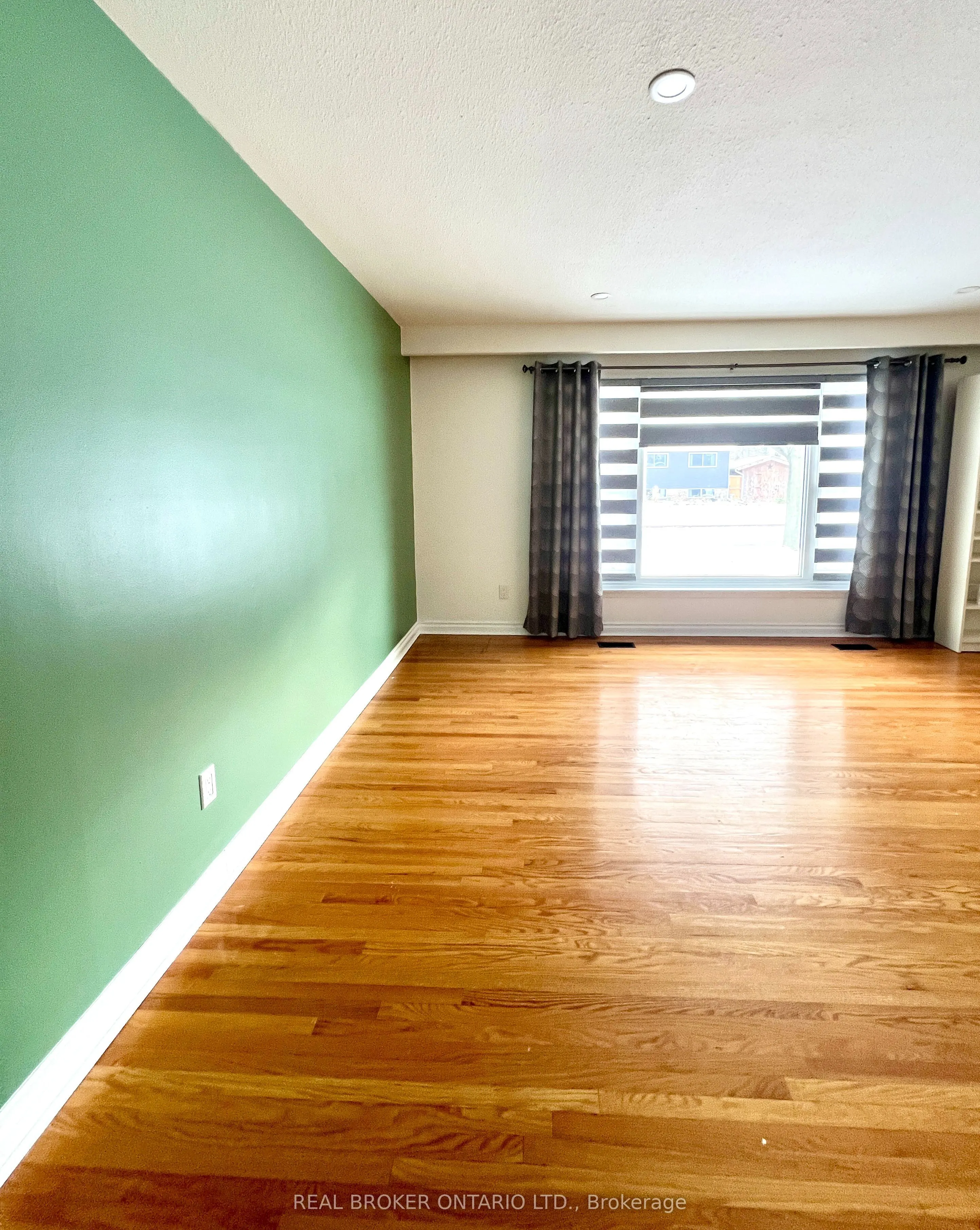 5285 Woodhaven Court, #Main