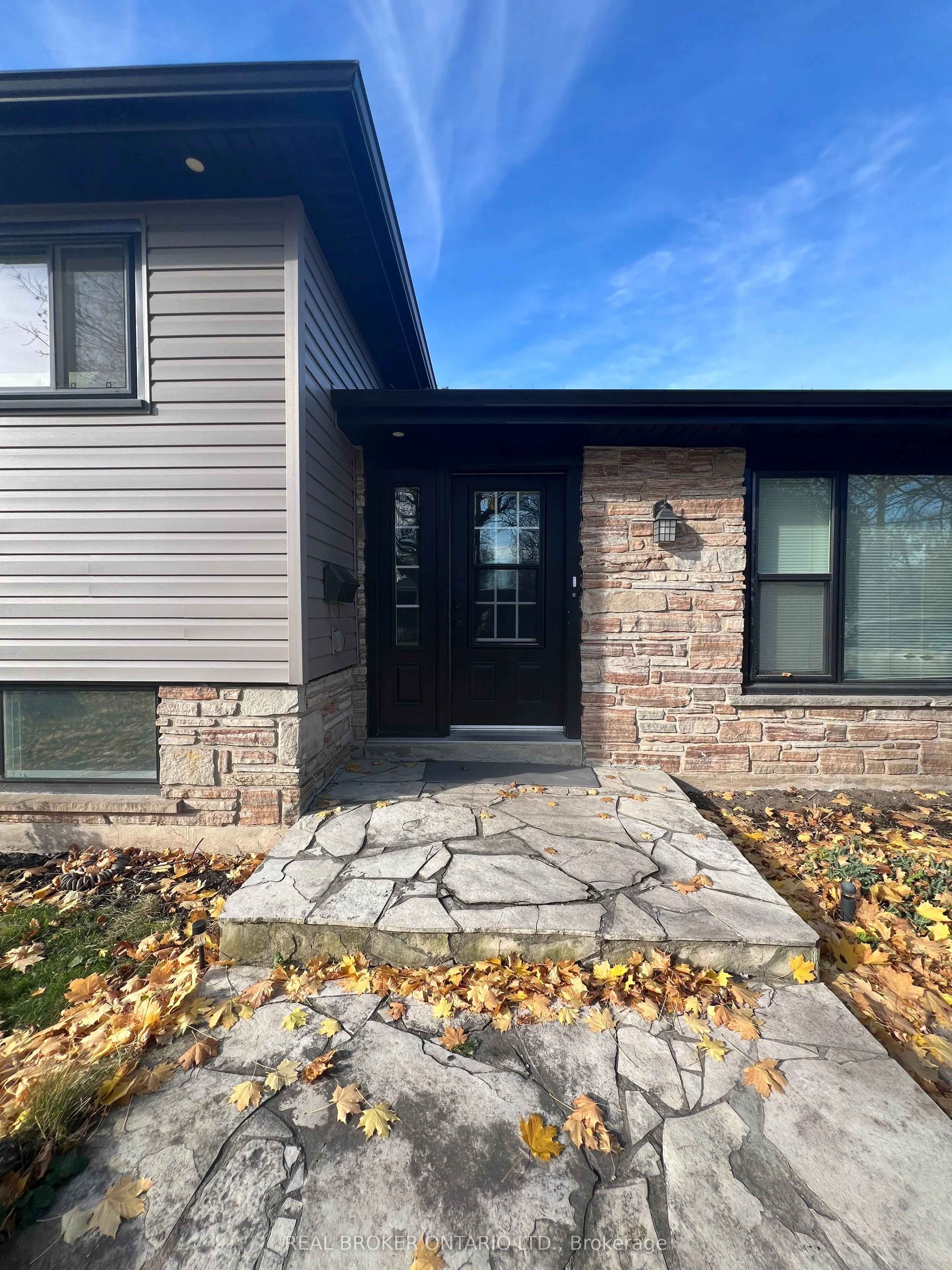 5285 Woodhaven Court, #Main