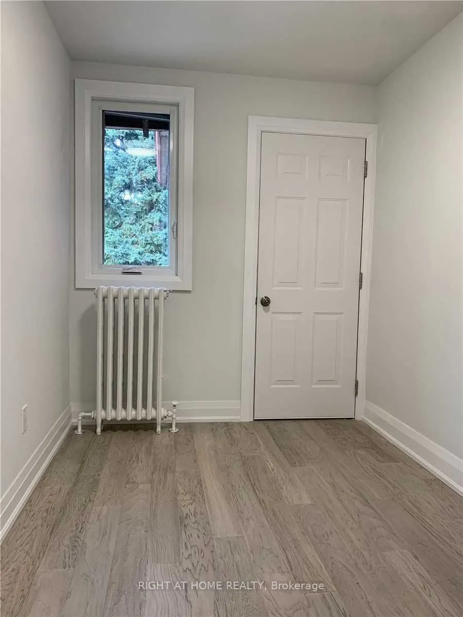 11 Rivercrest Road