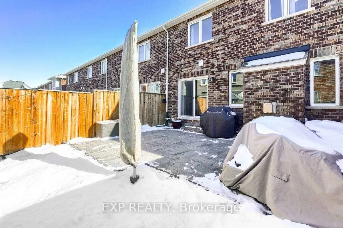 1554 Gainer Crescent