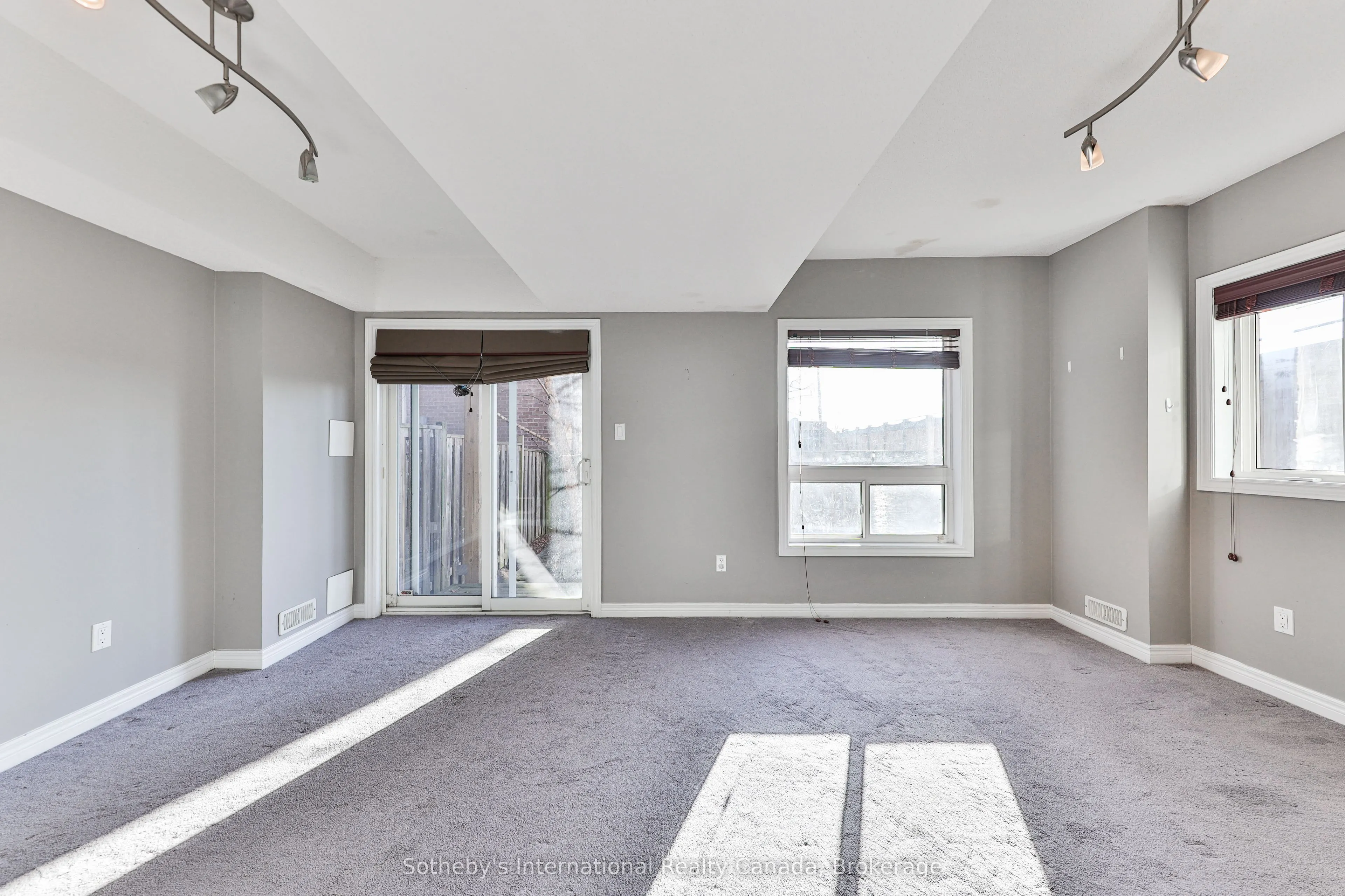 2280 Baronwood Drive #Unit 18