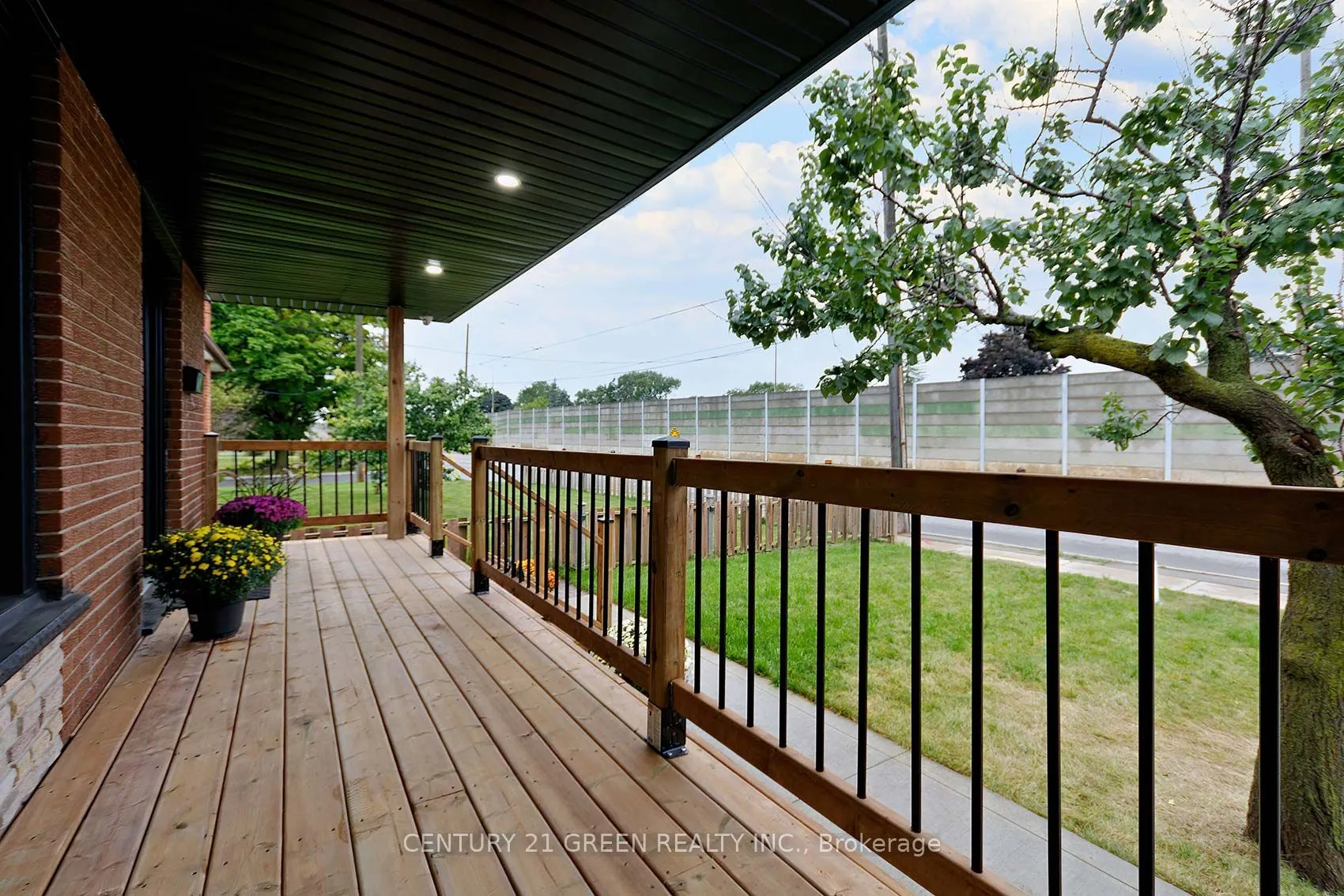 958 South Service Road