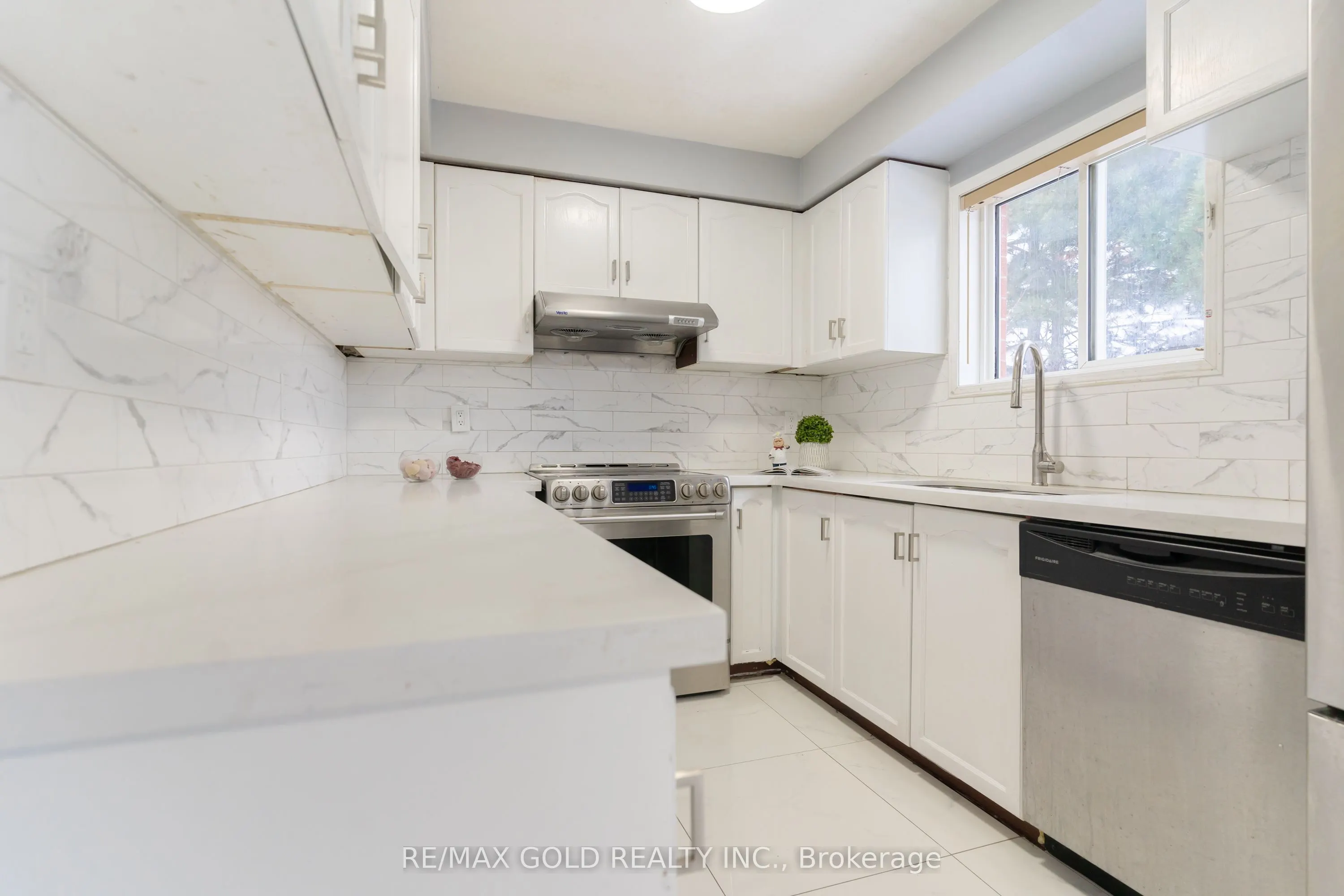 3 Great Plains Street