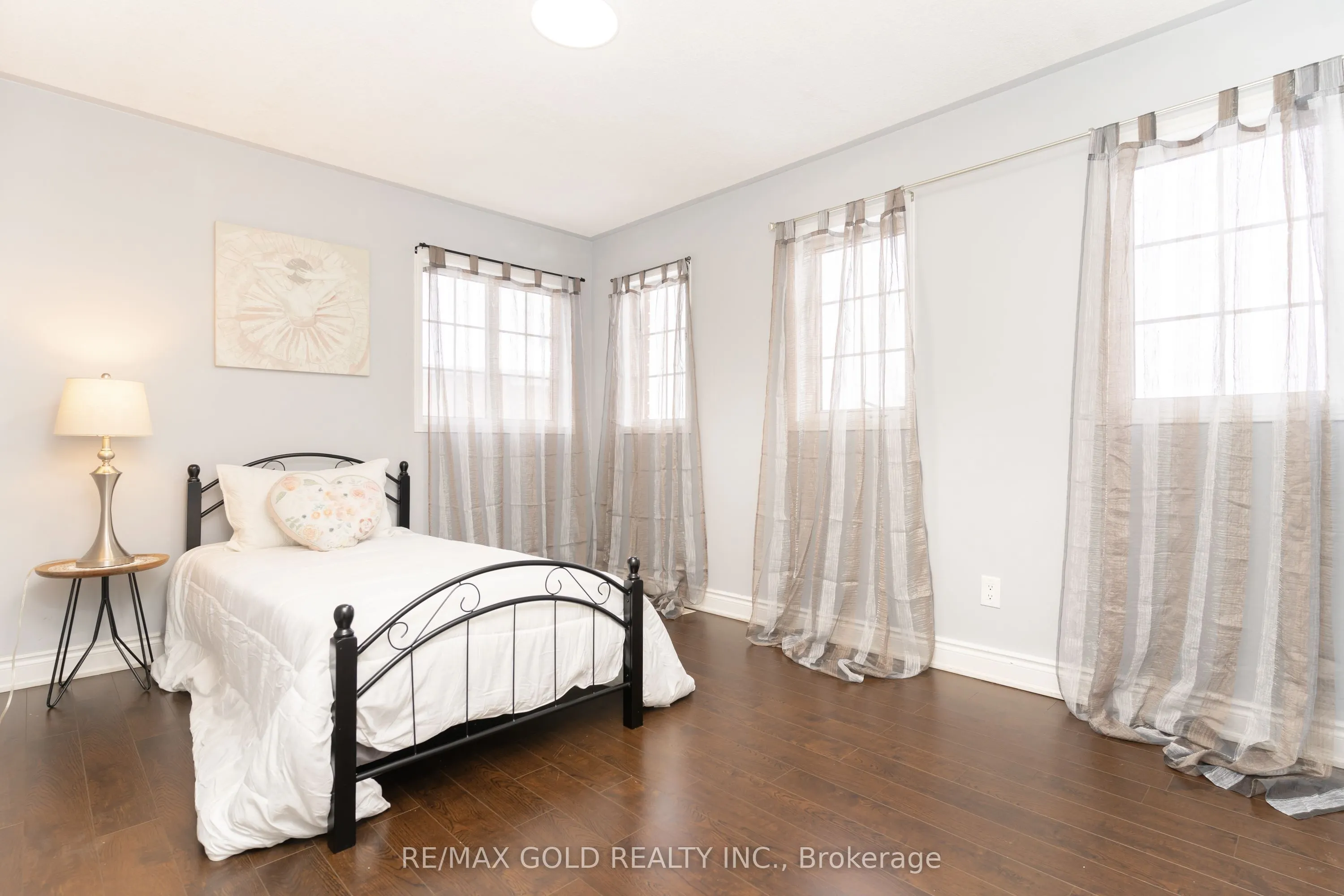 3 Great Plains Street