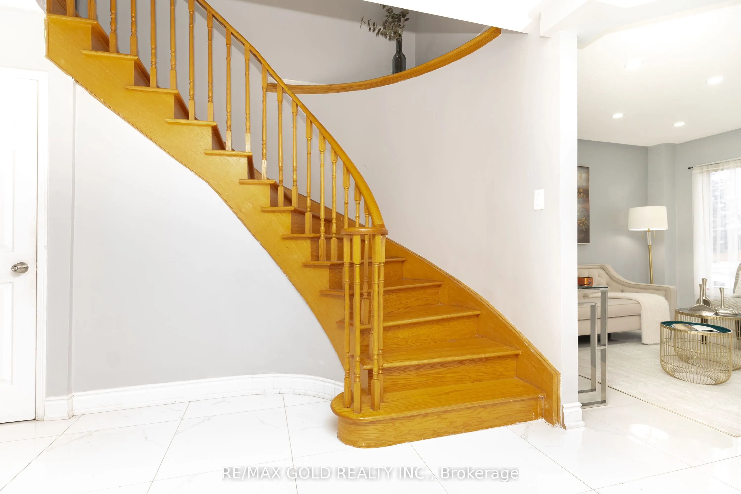 3 Great Plains Street