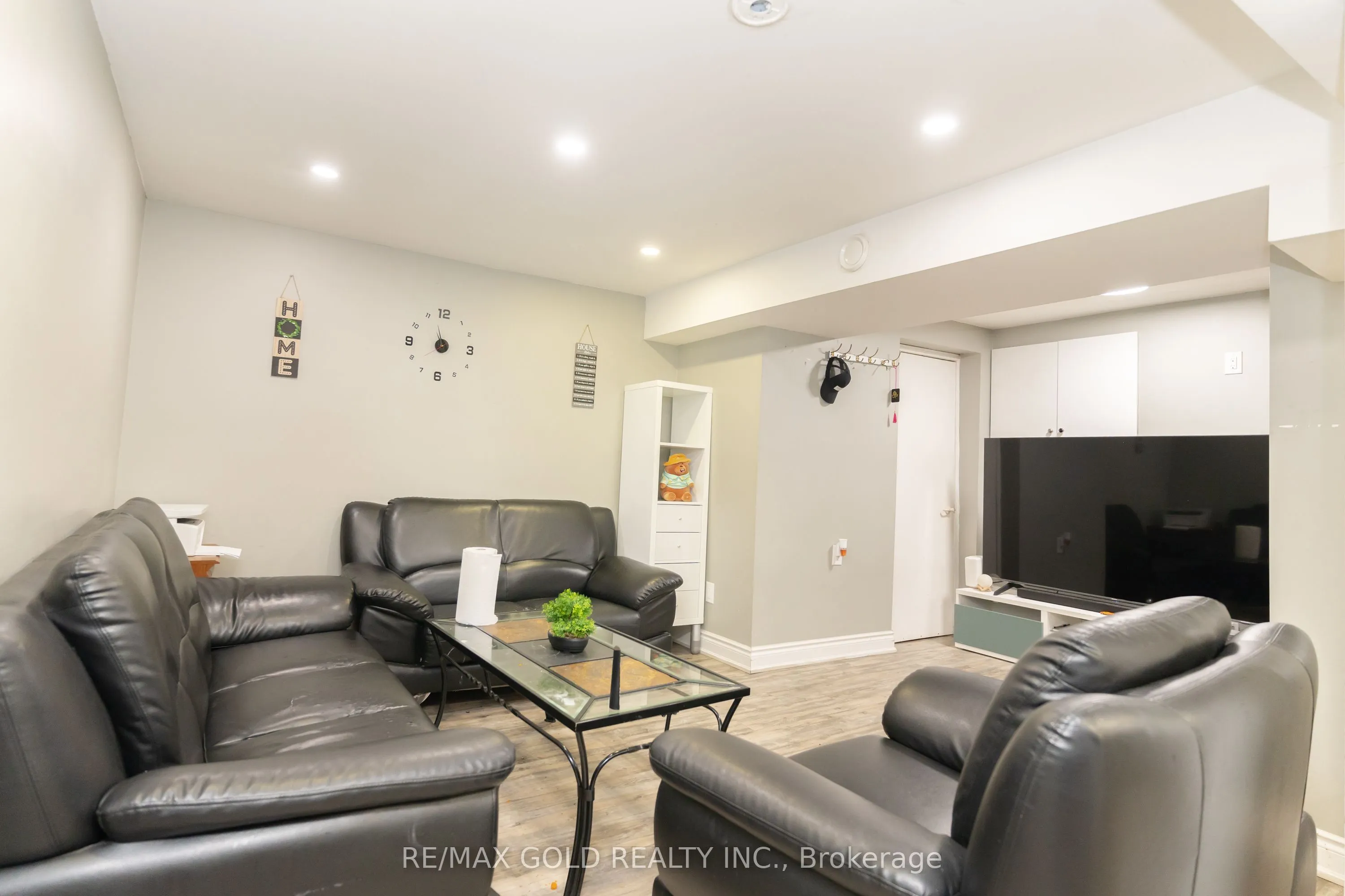3 Great Plains Street