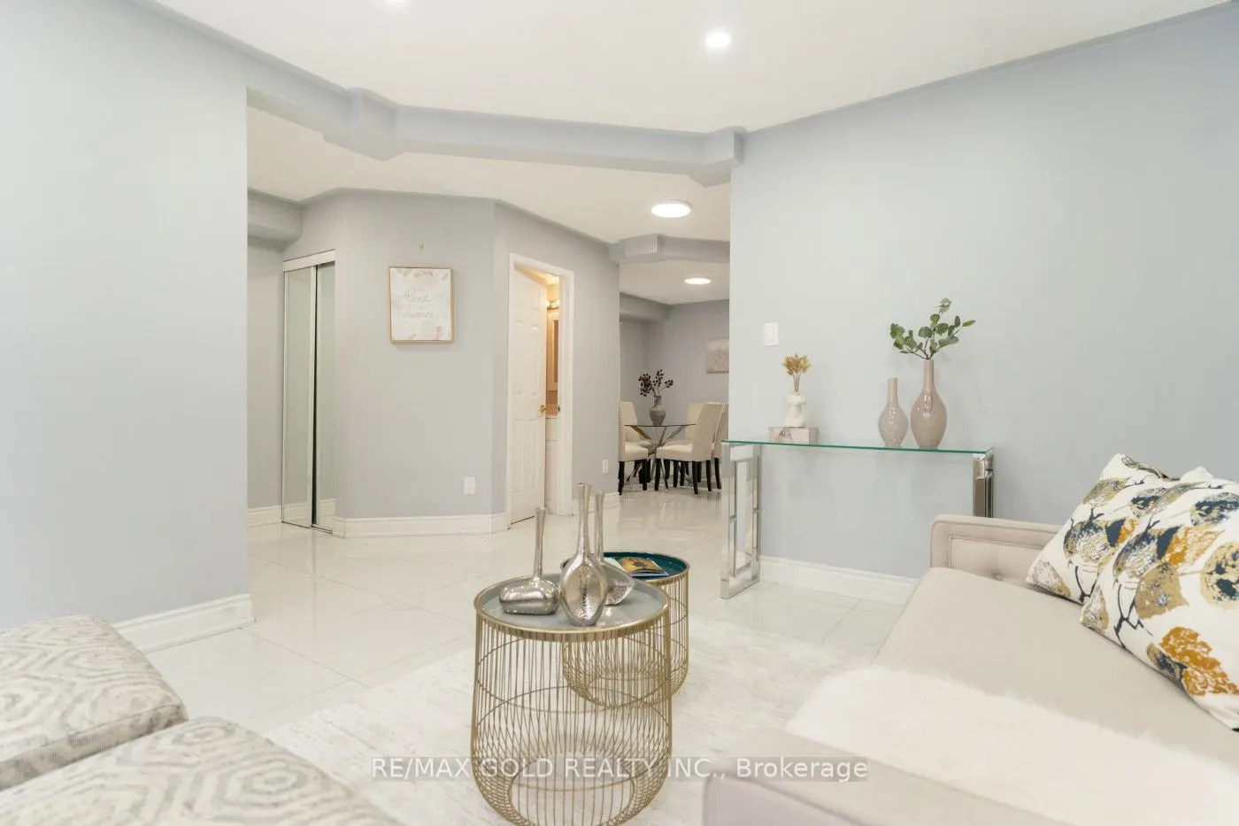 3 Great Plains Street