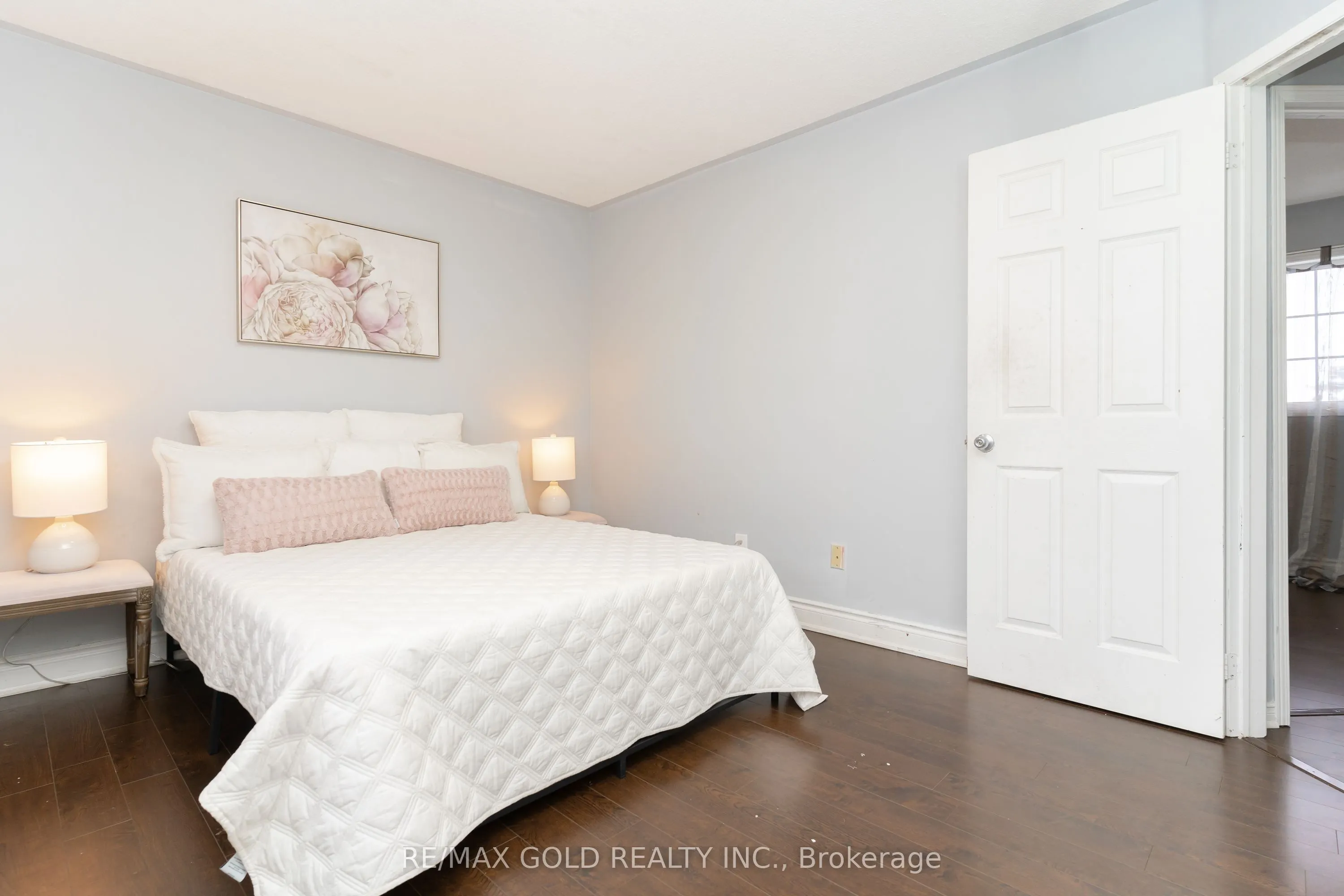 3 Great Plains Street