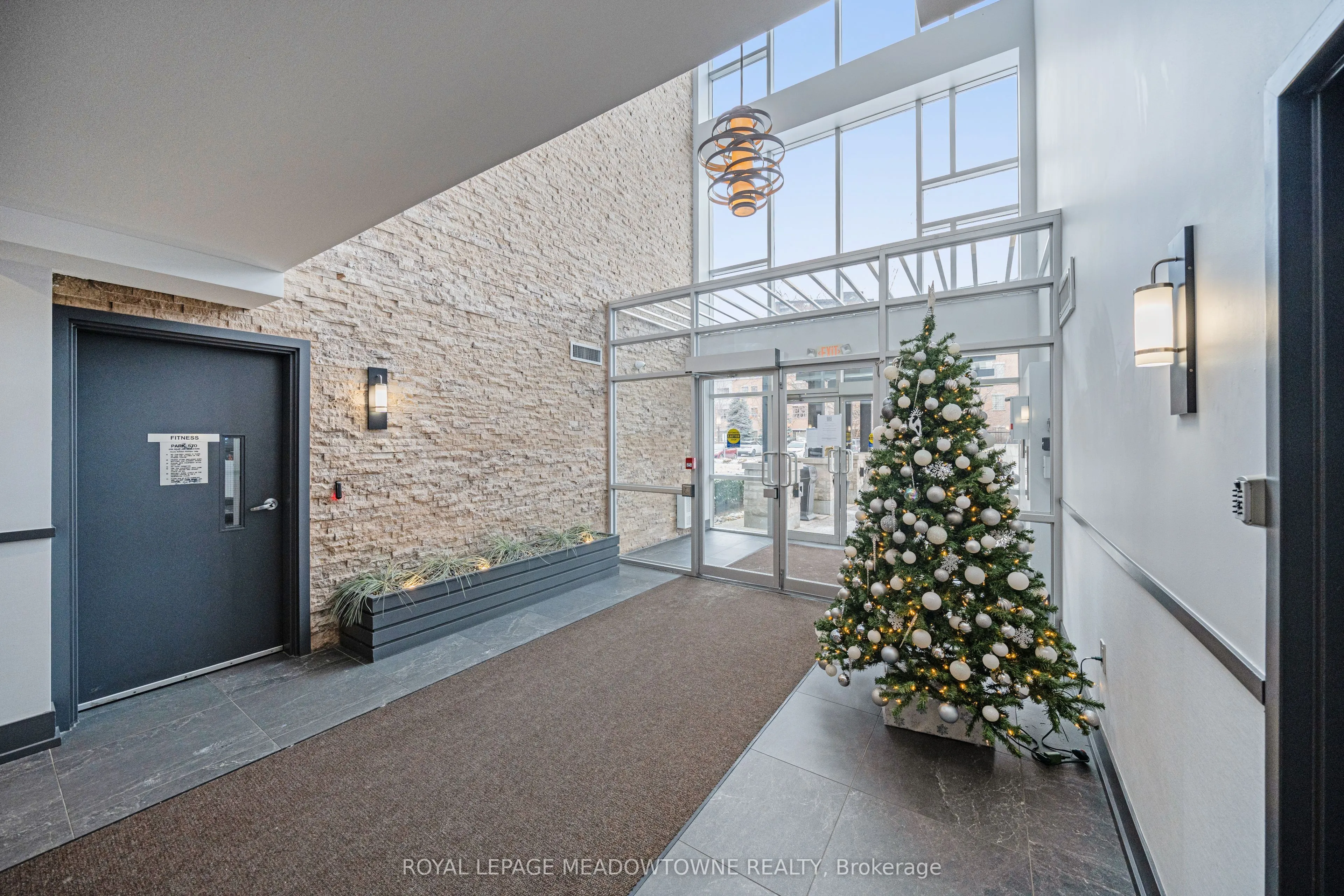 570 Lolita Gardens, #125