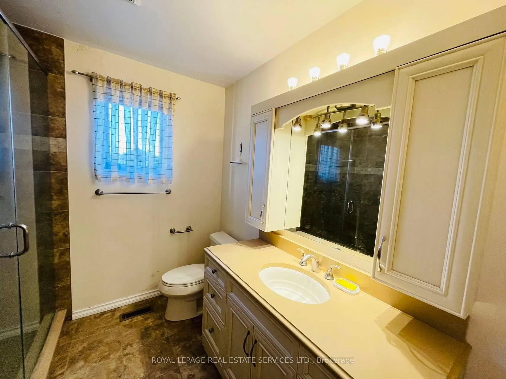 4504 Gullfoot Circle