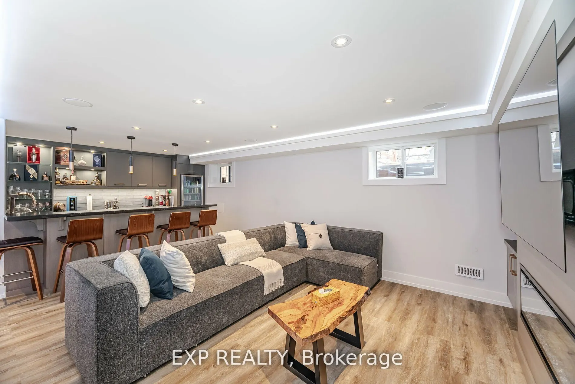 16 Benway Drive