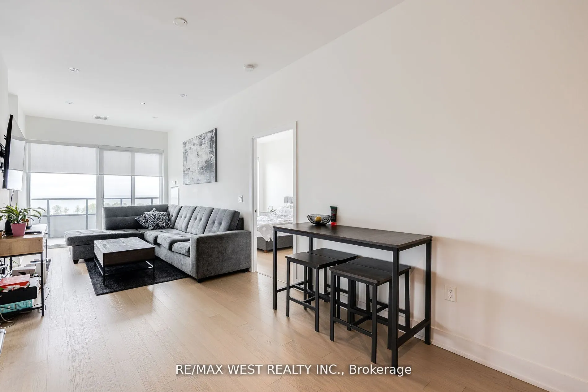 20 Shore Breeze Drive, #702