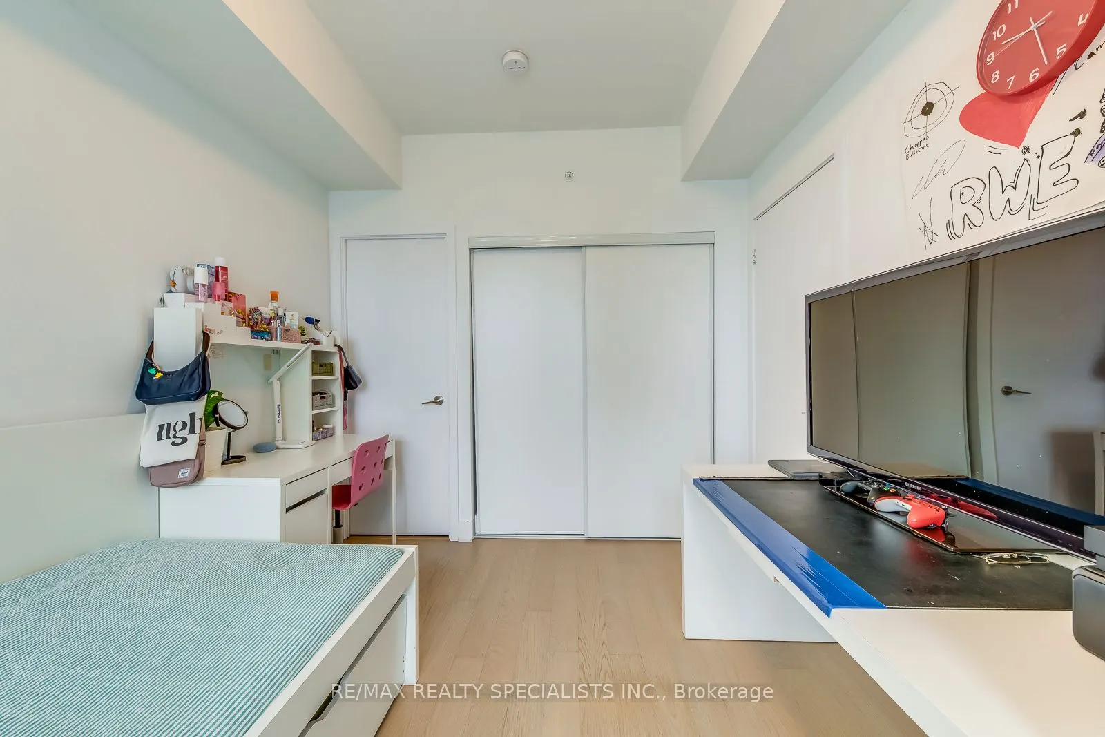 20 Shore Breeze Drive, #2304