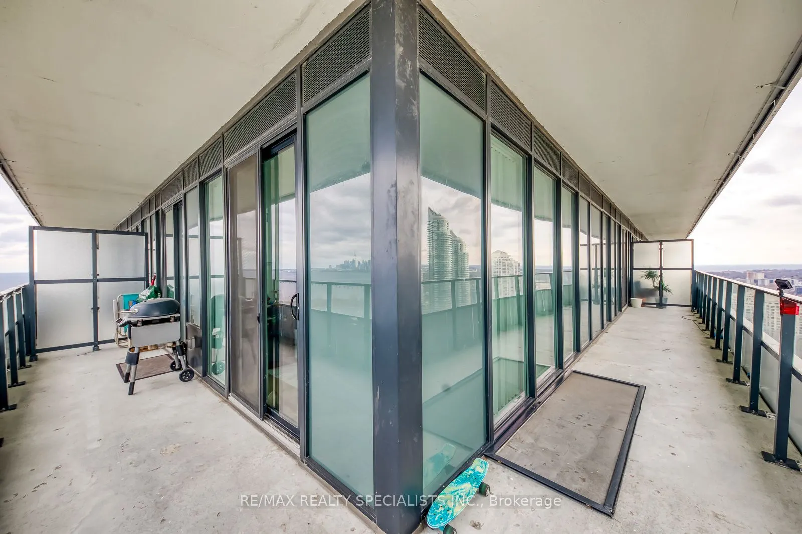 20 Shore Breeze Drive, #2304