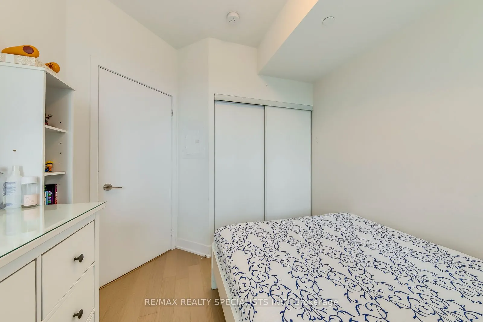 20 Shore Breeze Drive, #2304