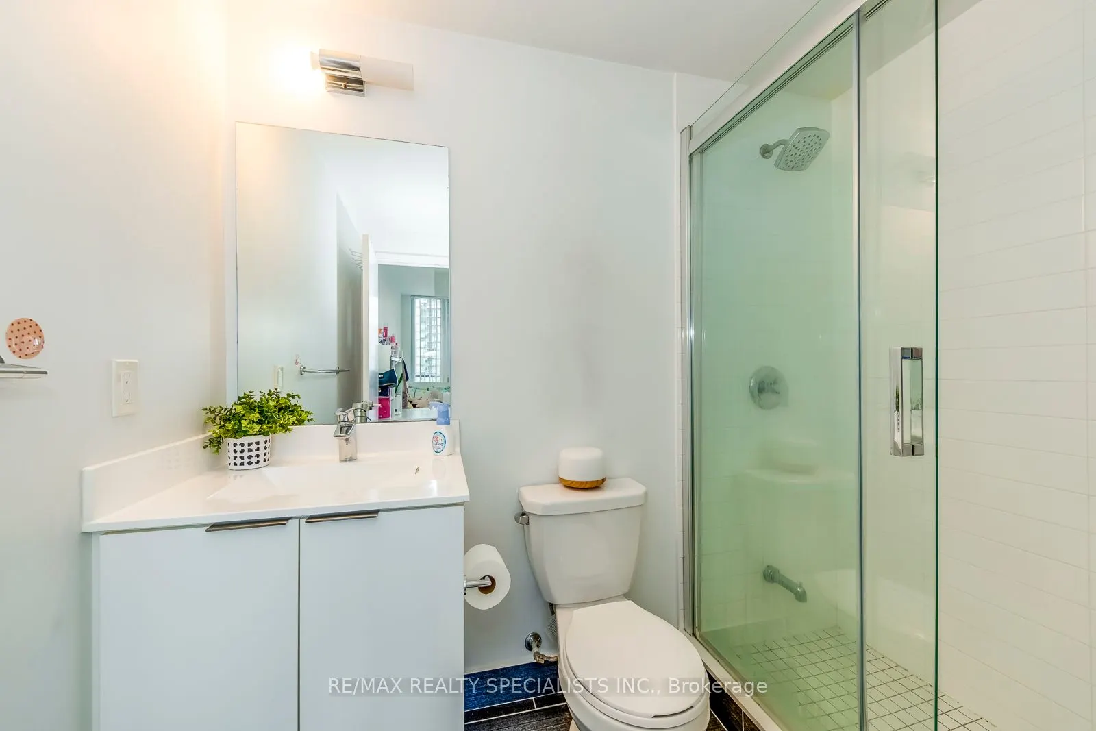 20 Shore Breeze Drive, #2304