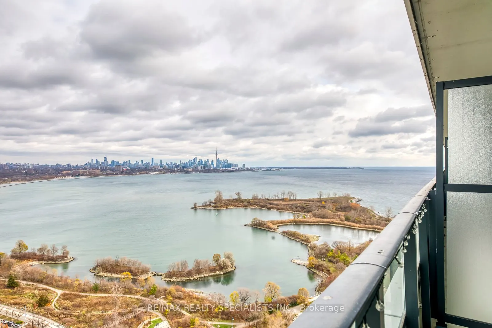 20 Shore Breeze Drive, #2304