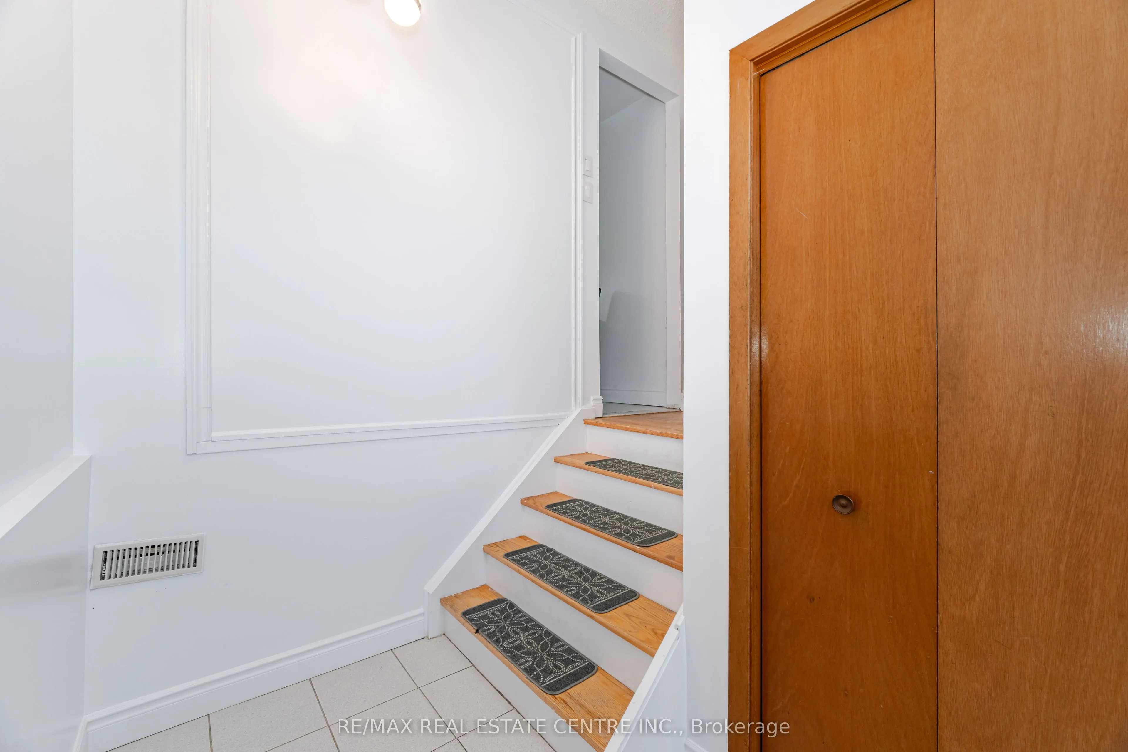 4062 Dunmow Crescent