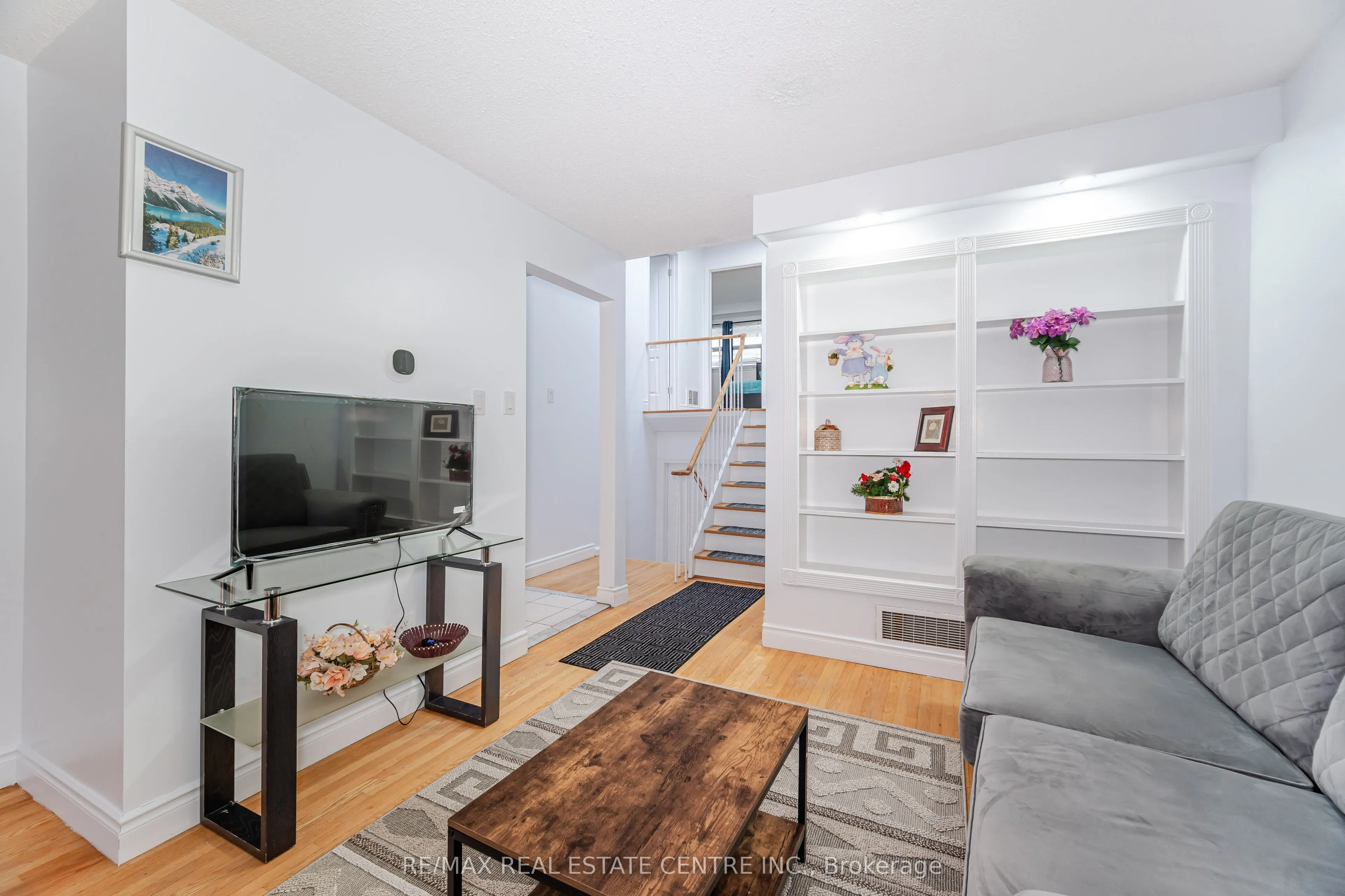 4062 Dunmow Crescent