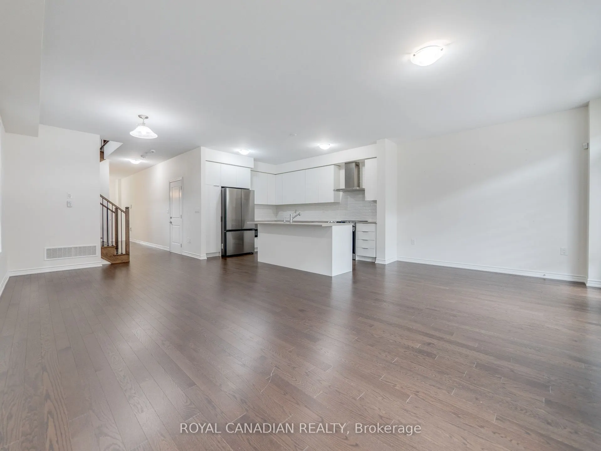 476 Bergamot Avenue