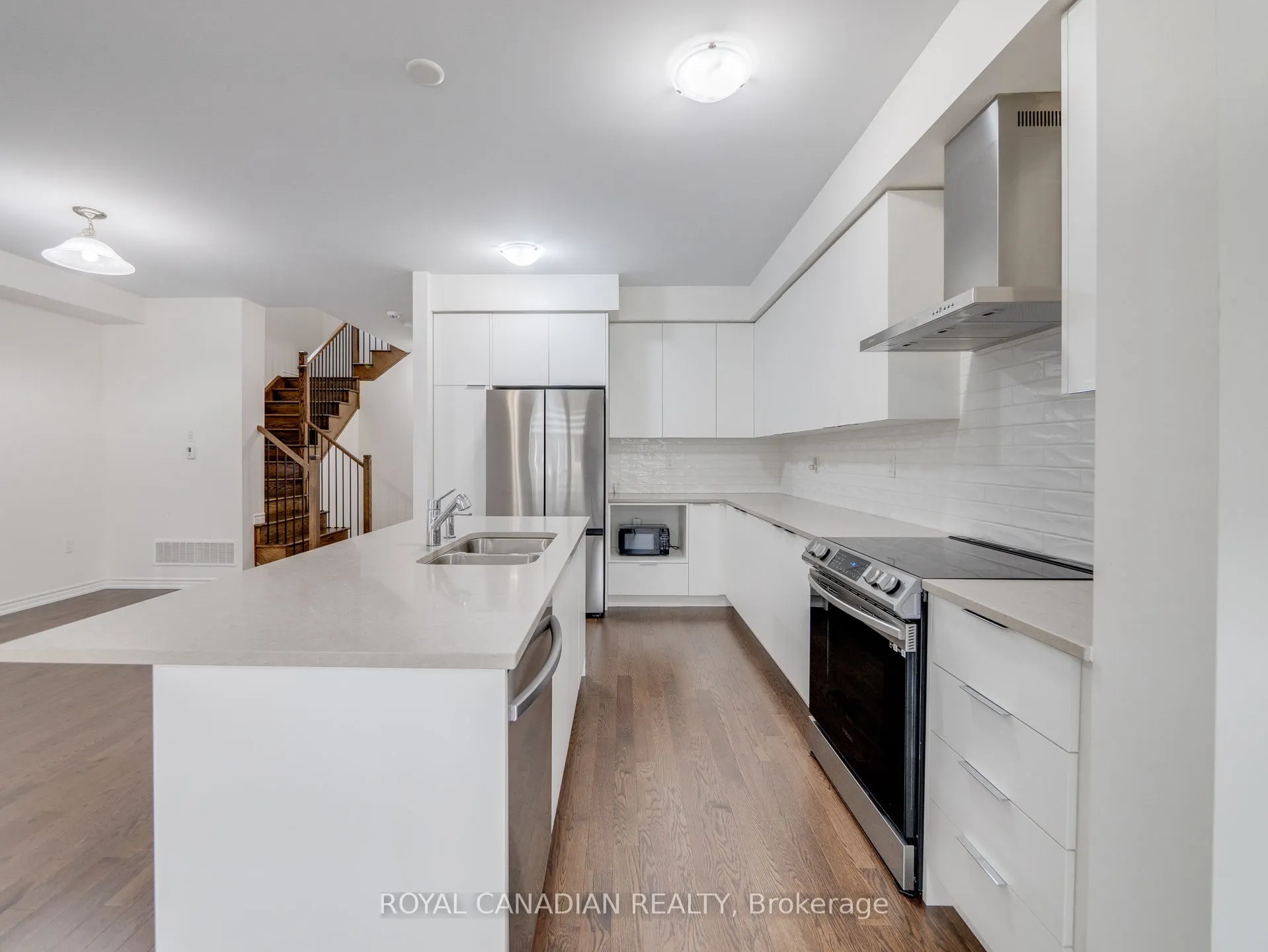 476 Bergamot Avenue