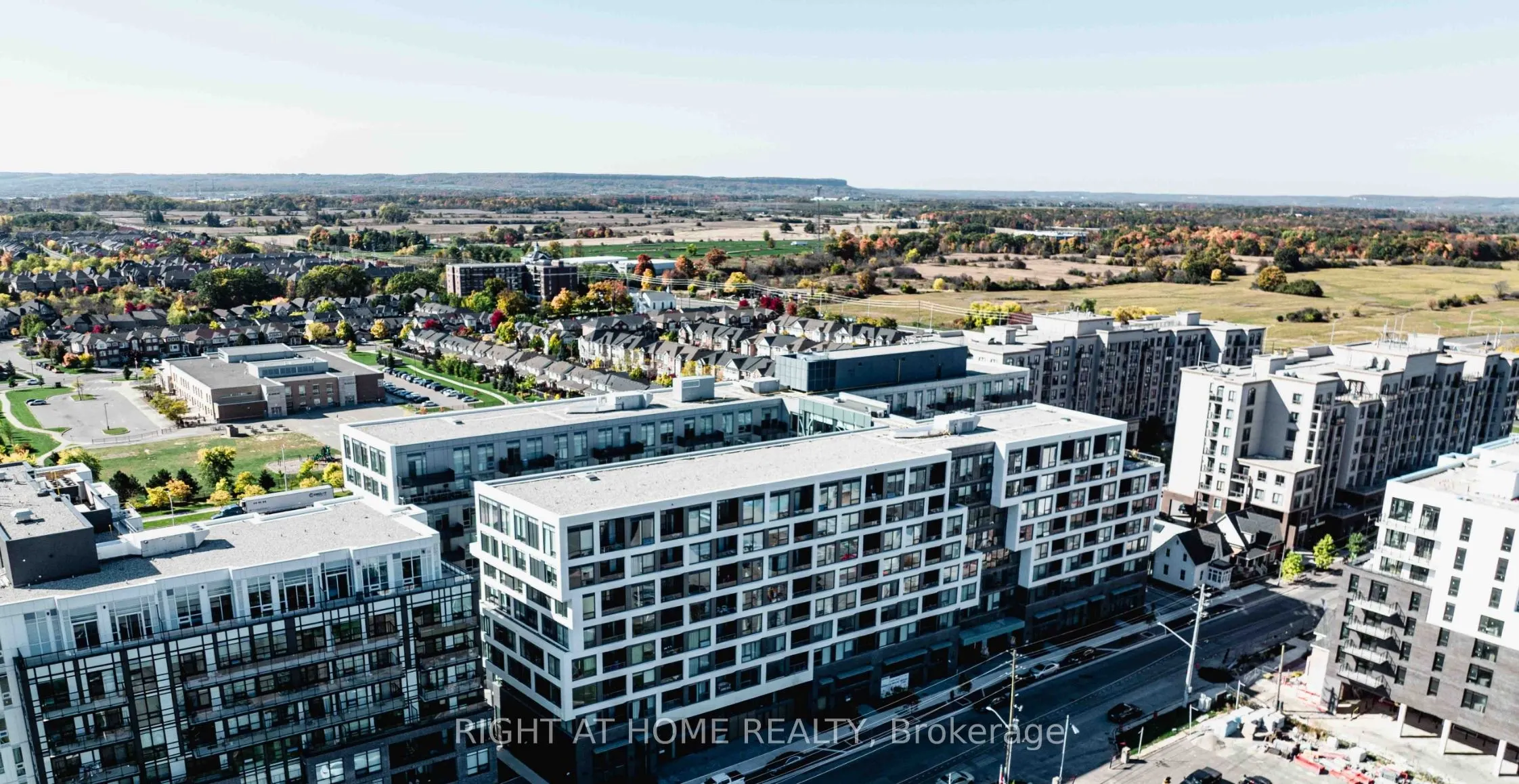 2450 Old Bronte Road, #833