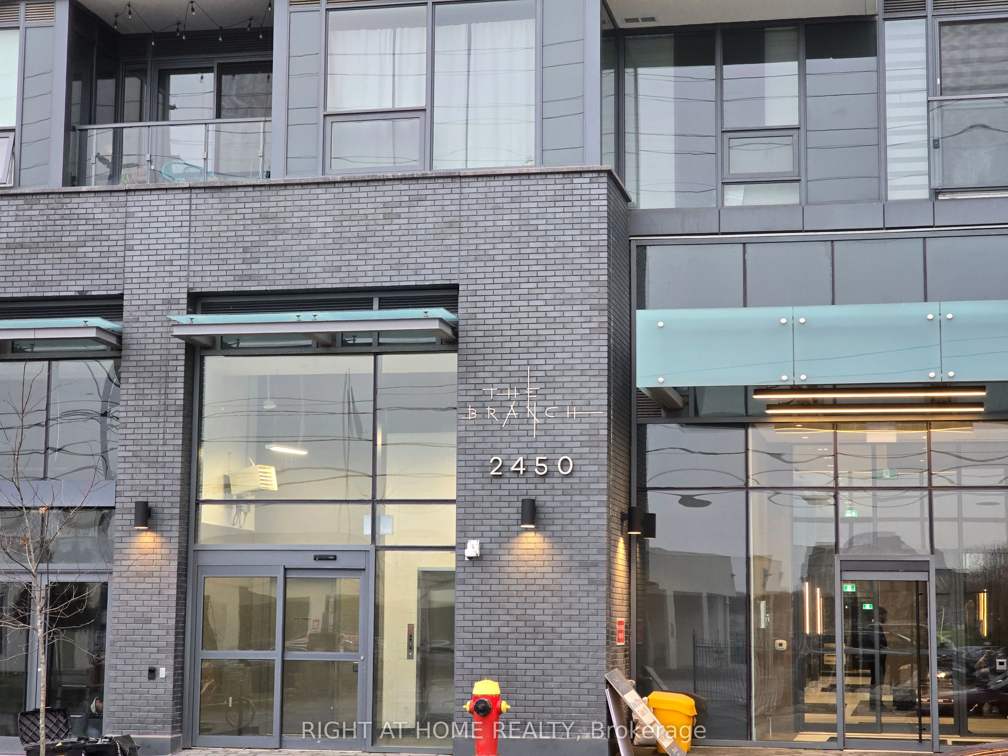 2450 Old Bronte Road, #833