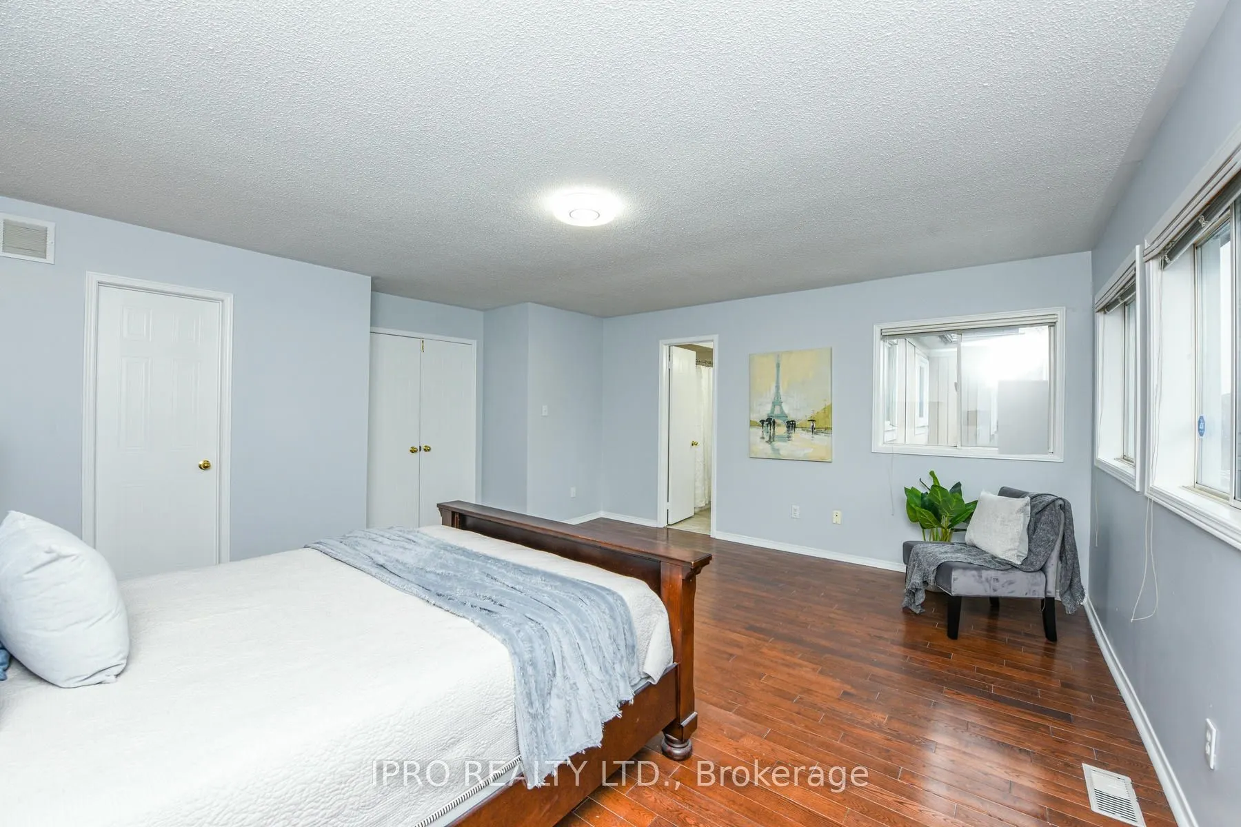 22 Desert Sand Drive