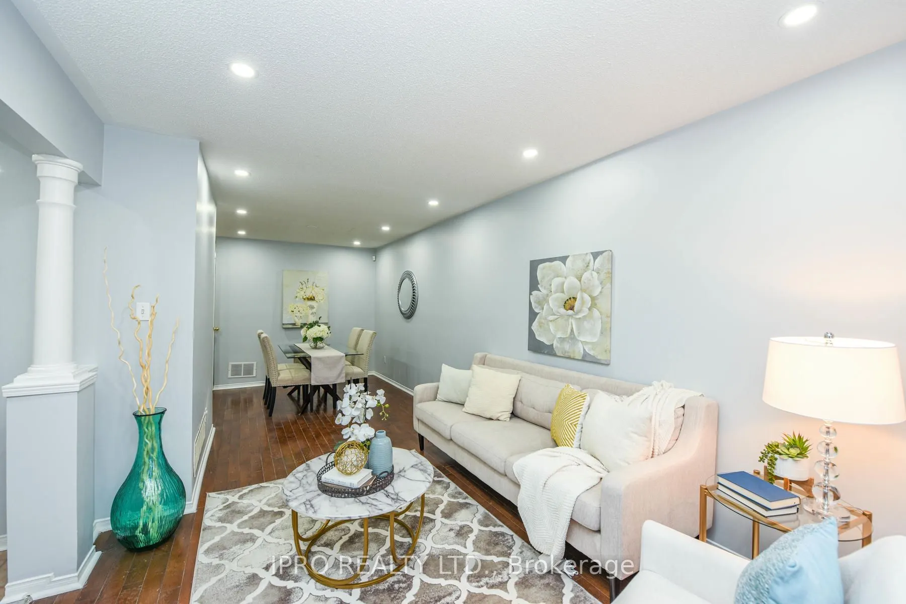 22 Desert Sand Drive