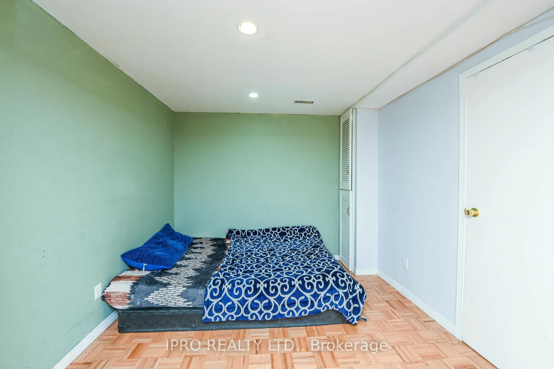 22 Desert Sand Drive