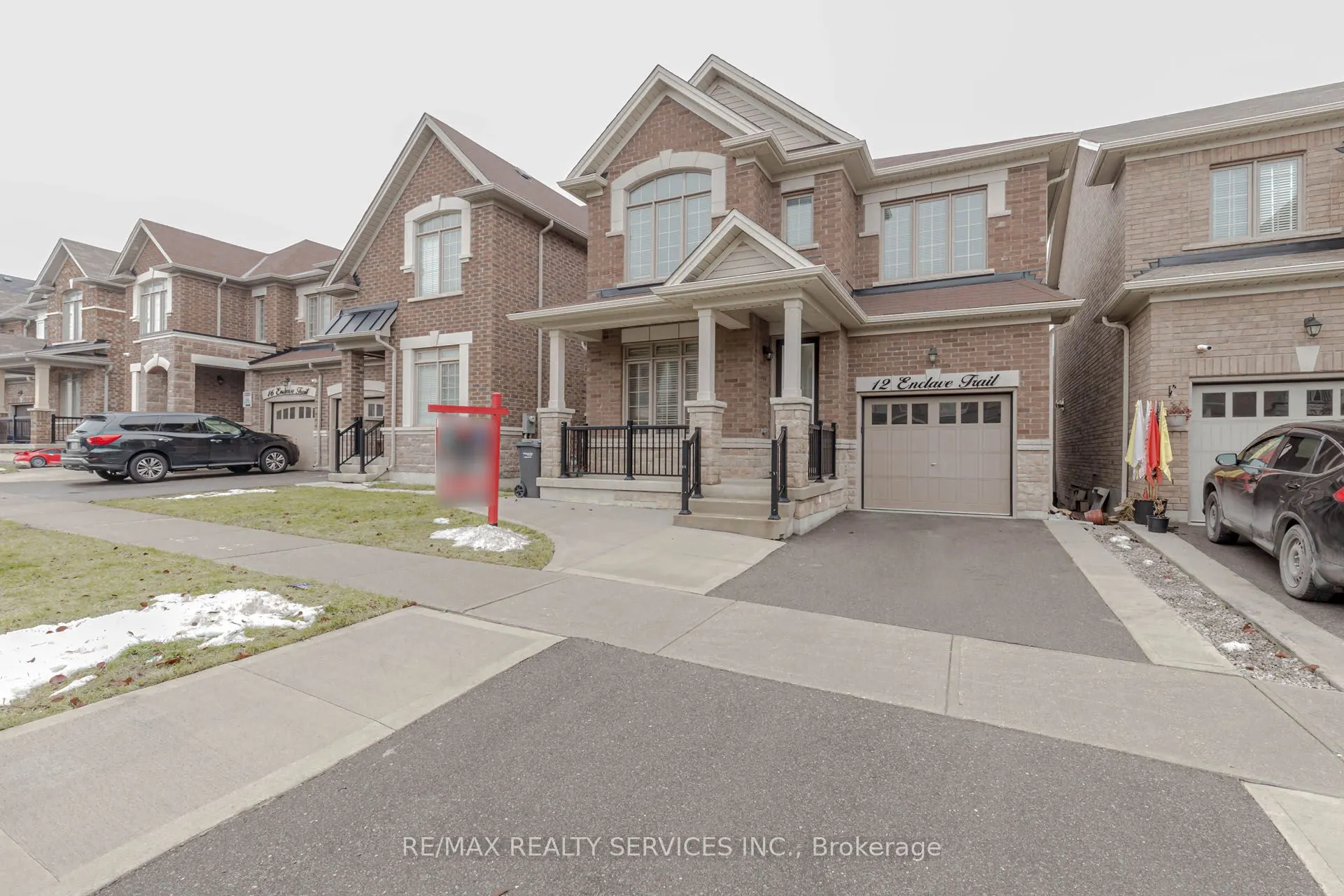 12 Enclave Trail