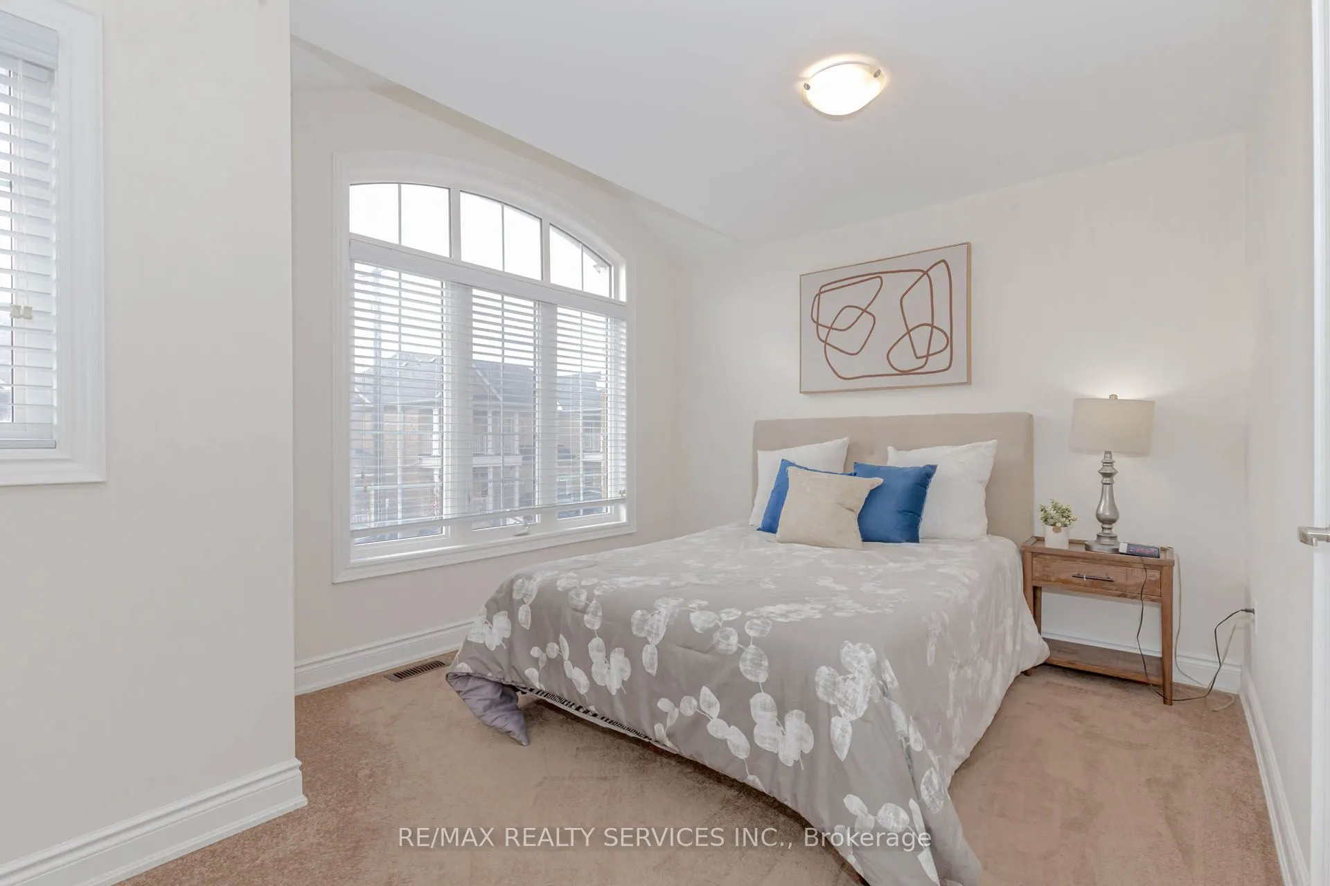 12 Enclave Trail