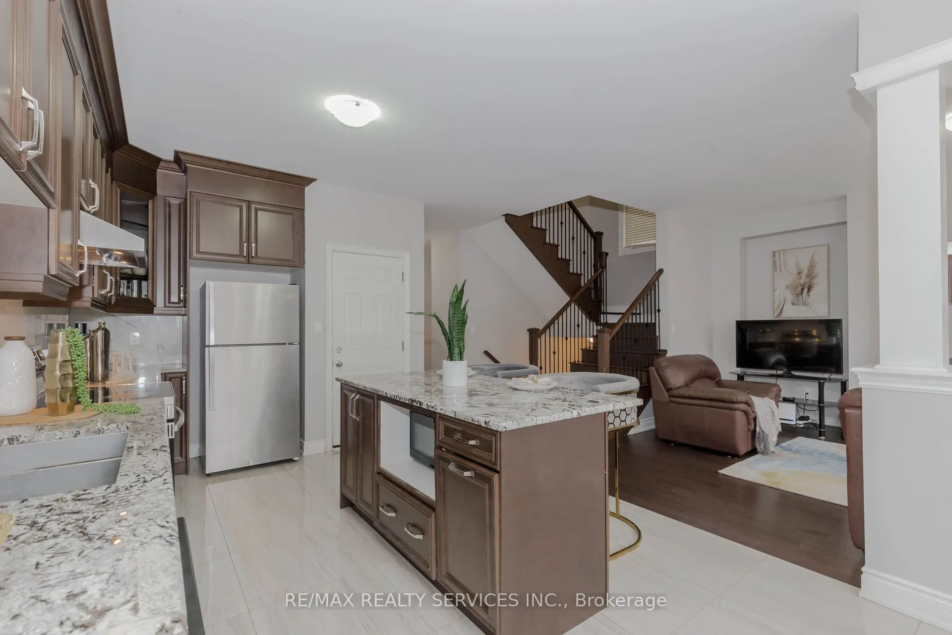 12 Enclave Trail
