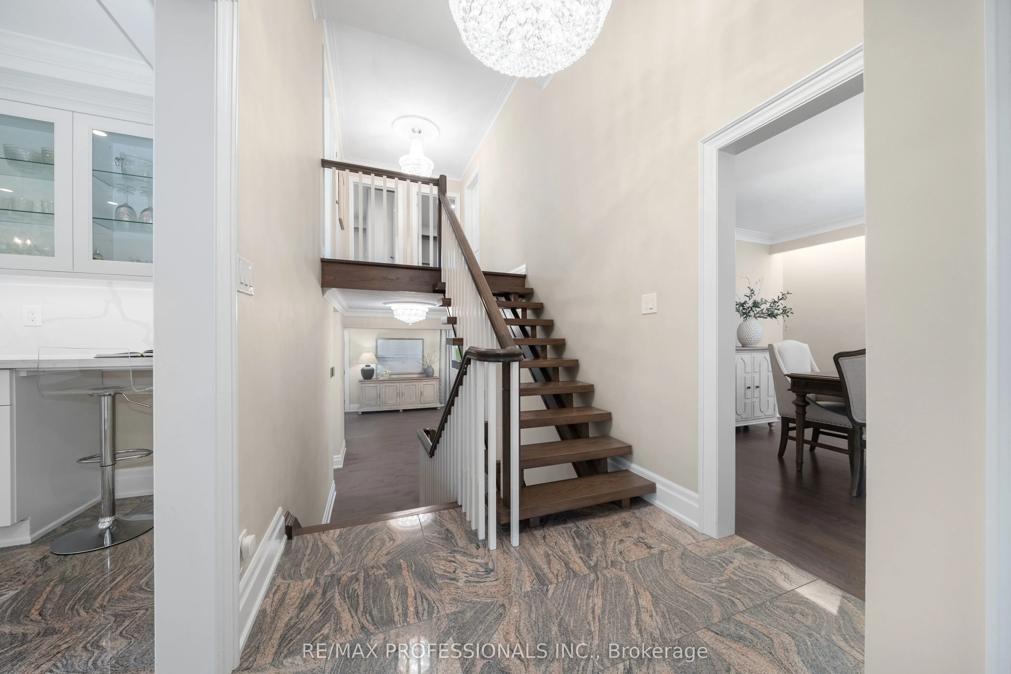 182 Gracefield Avenue