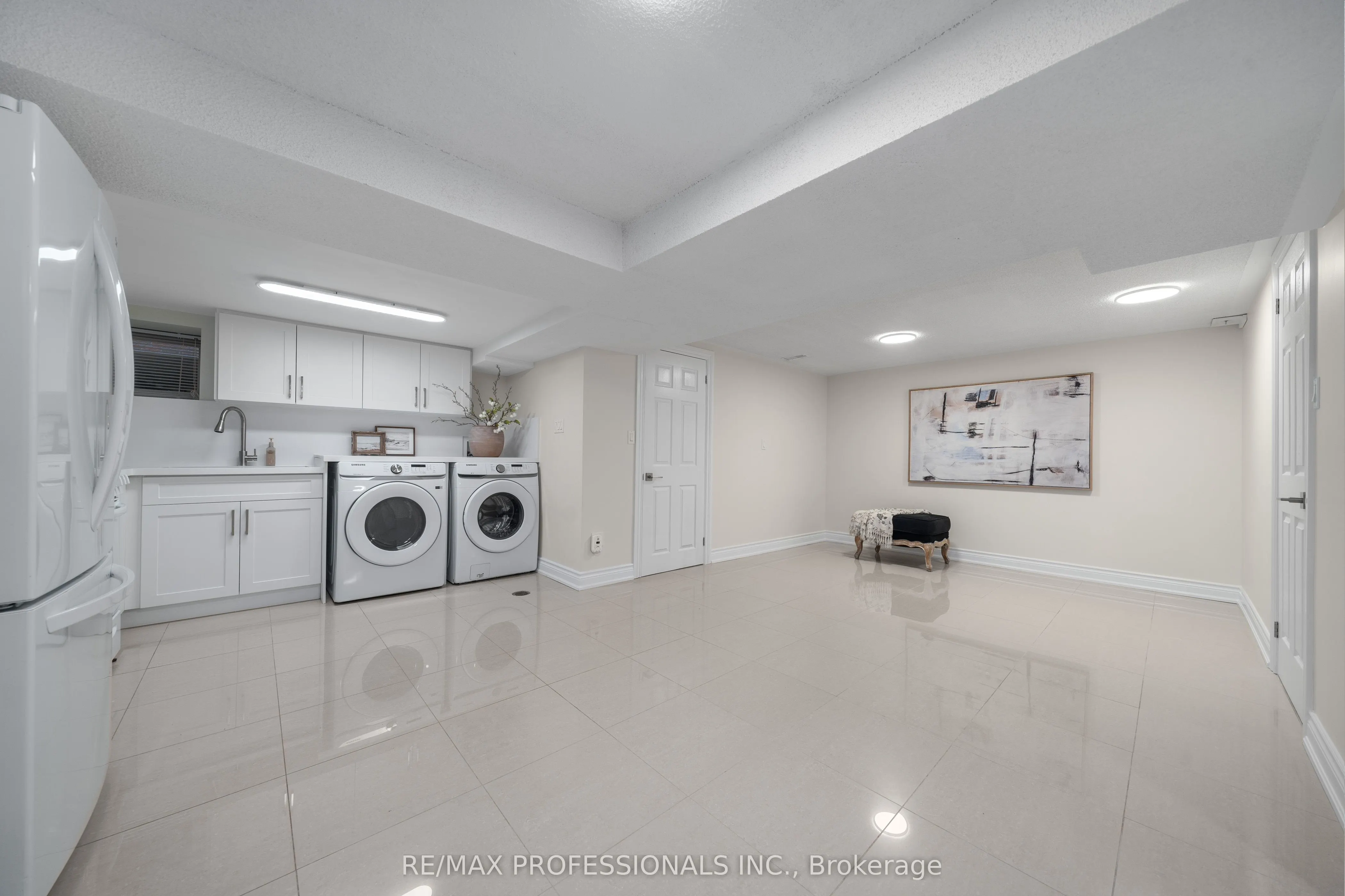 182 Gracefield Avenue