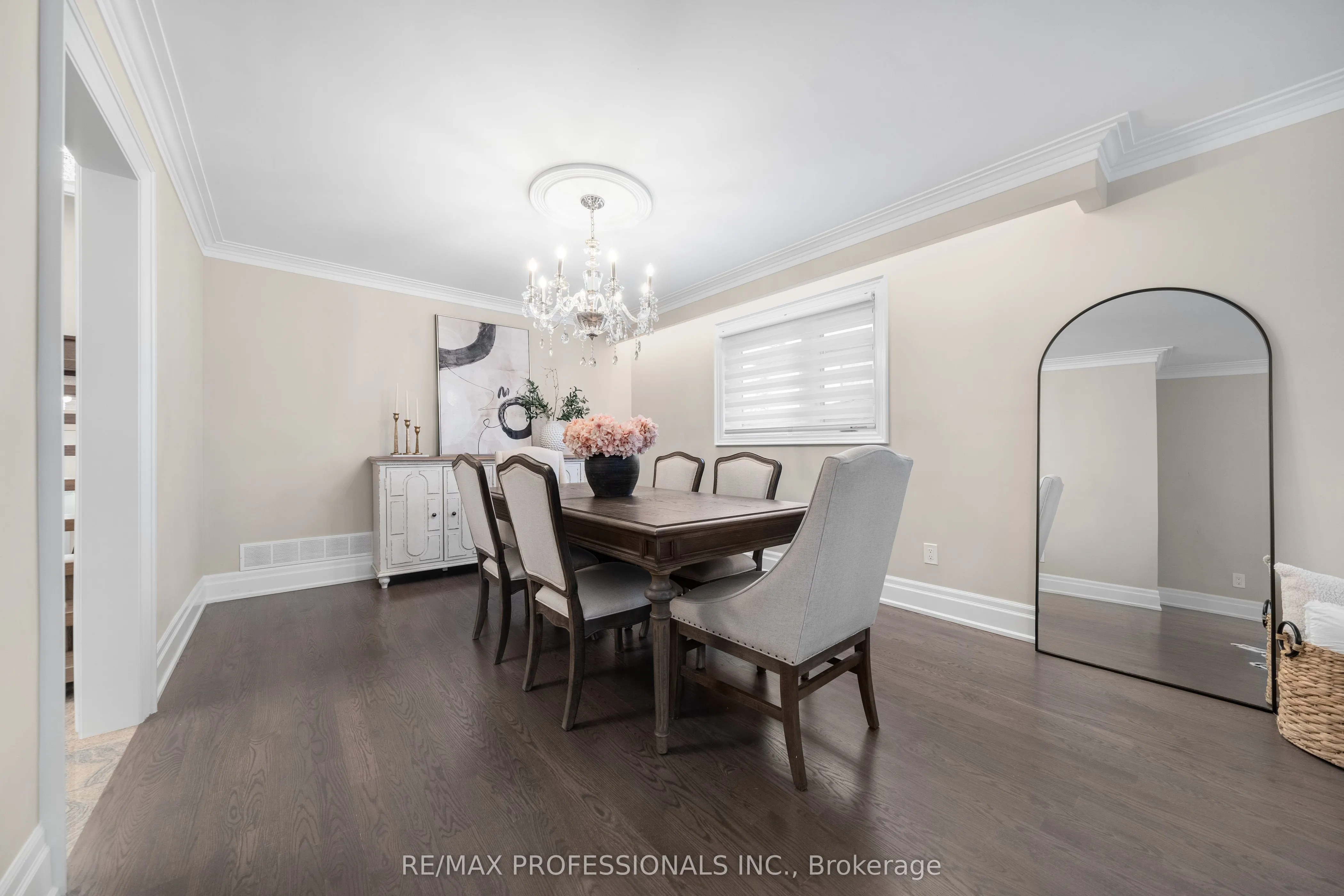182 Gracefield Avenue