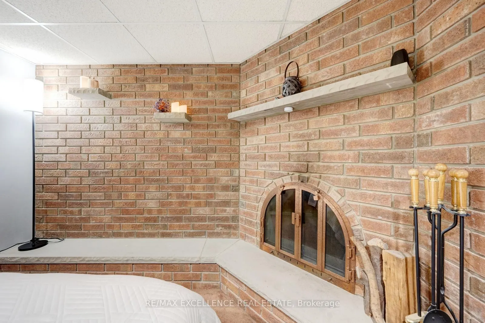 4 Brookview Road