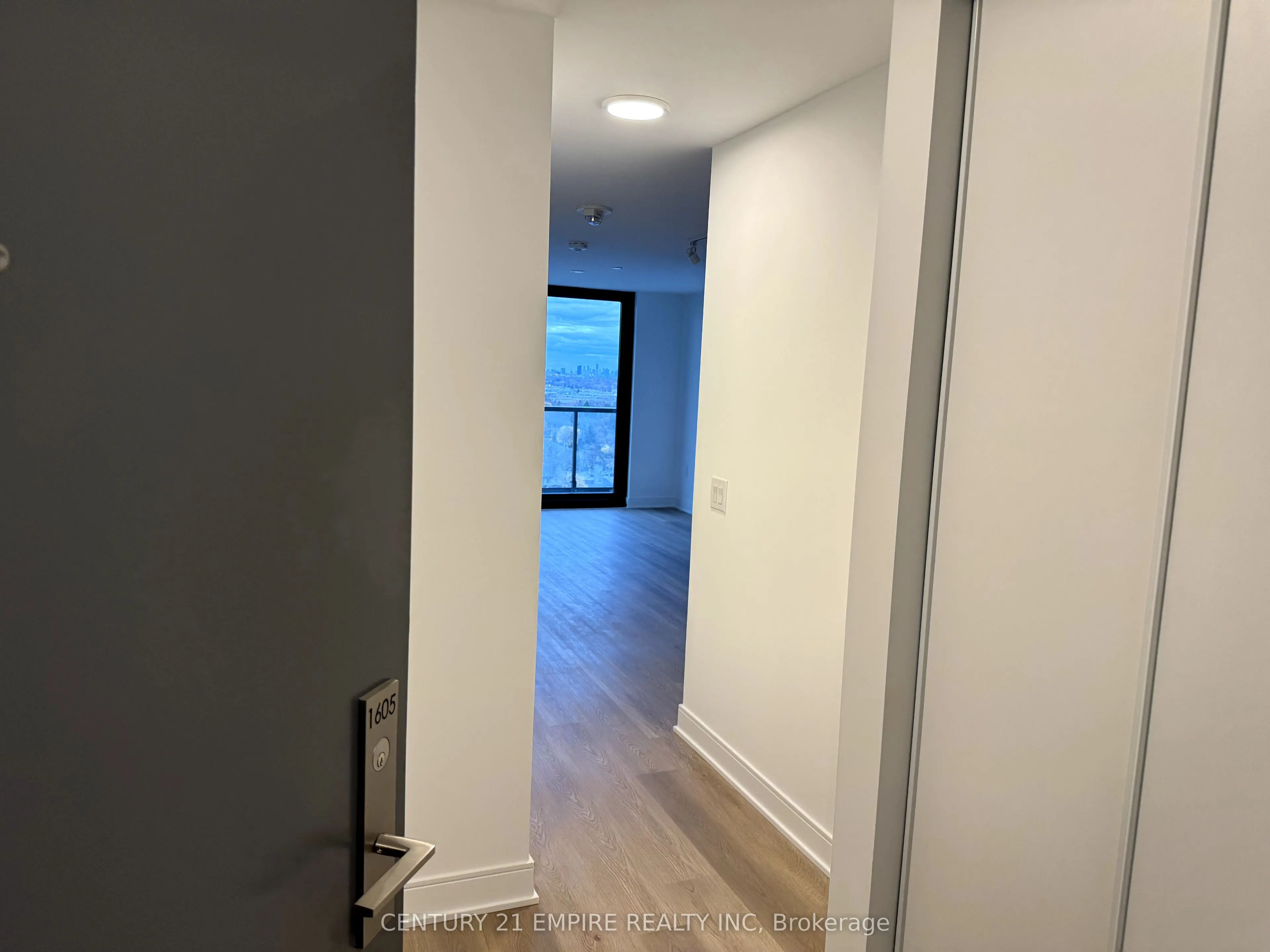 86 Dundas Street E #1605
