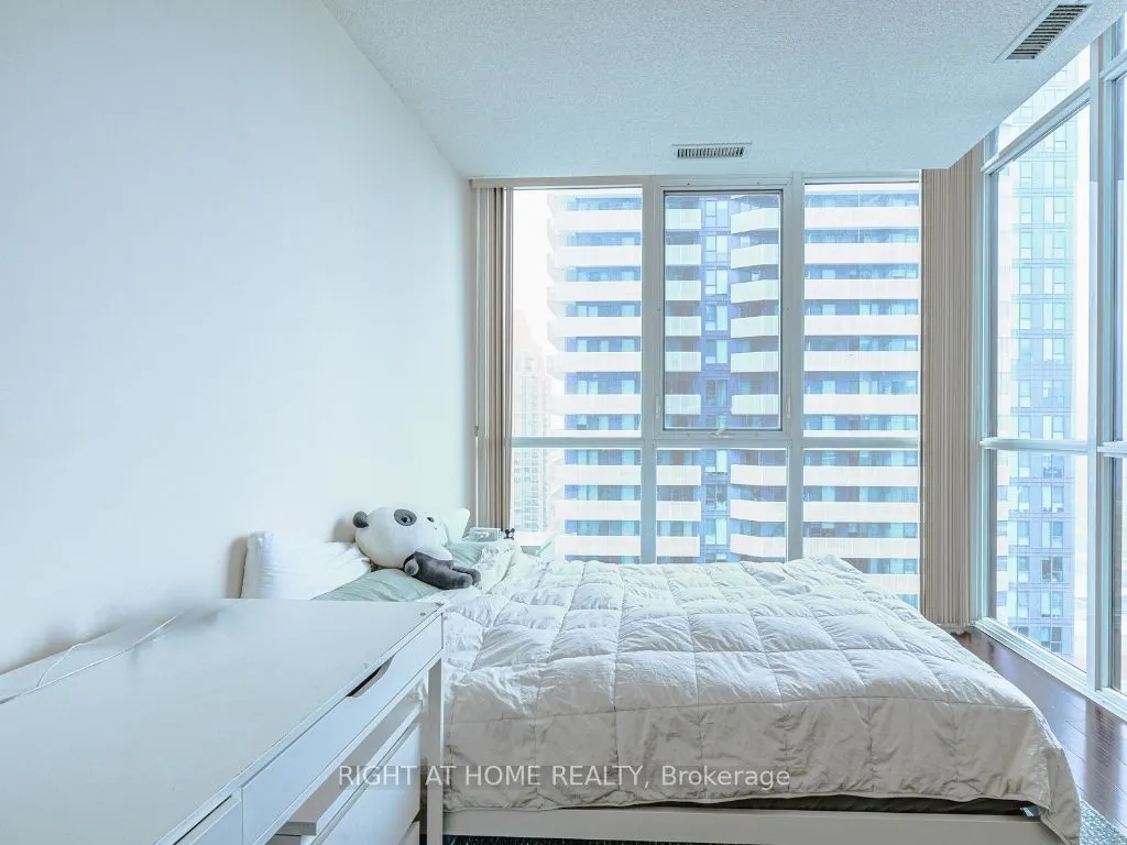 4070 Confederation Parkway #2102