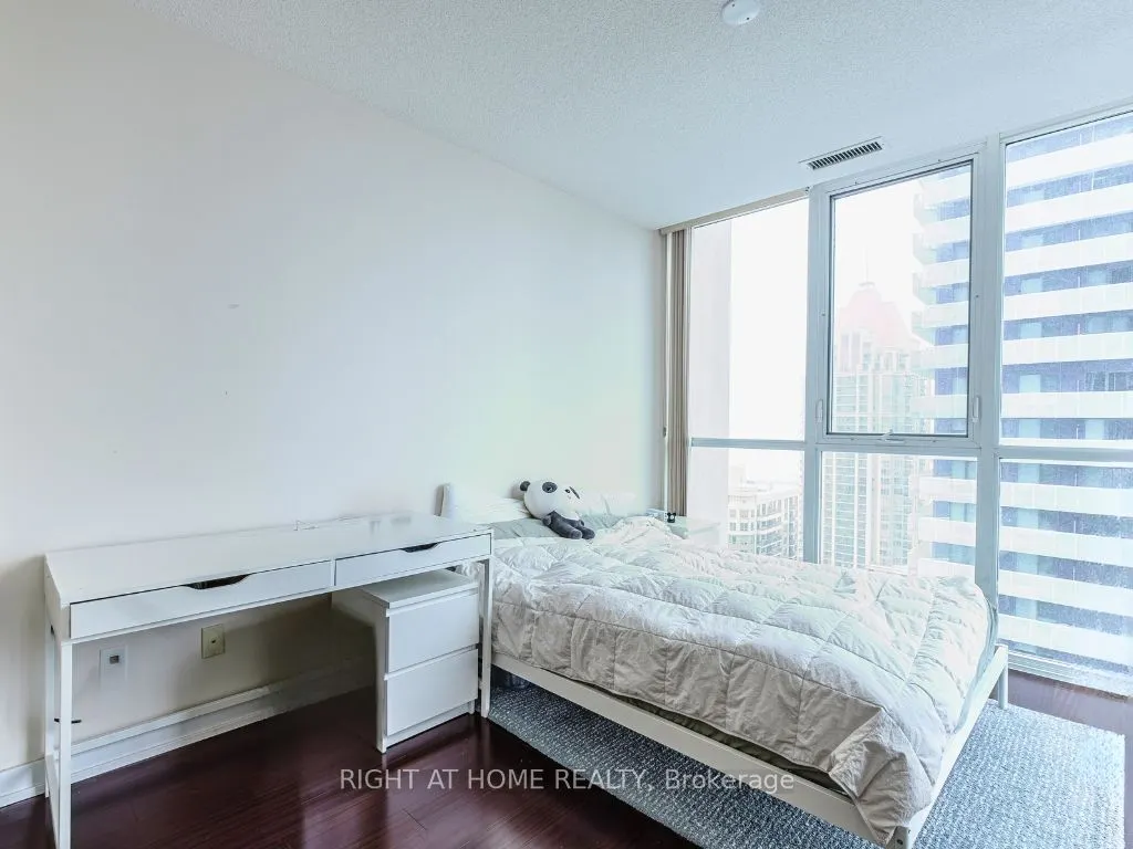 4070 Confederation Parkway #2102