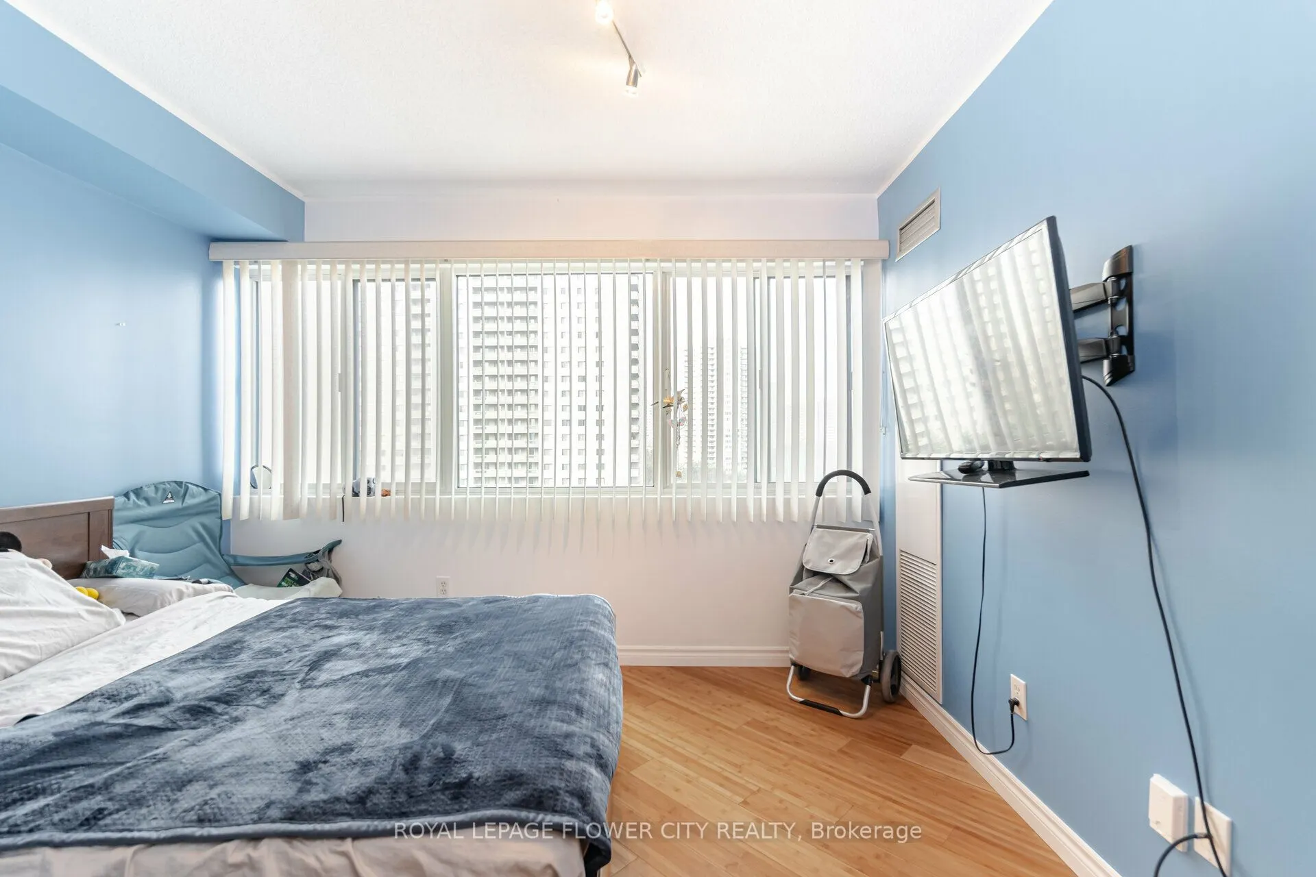 50 Elm Drive E, #706