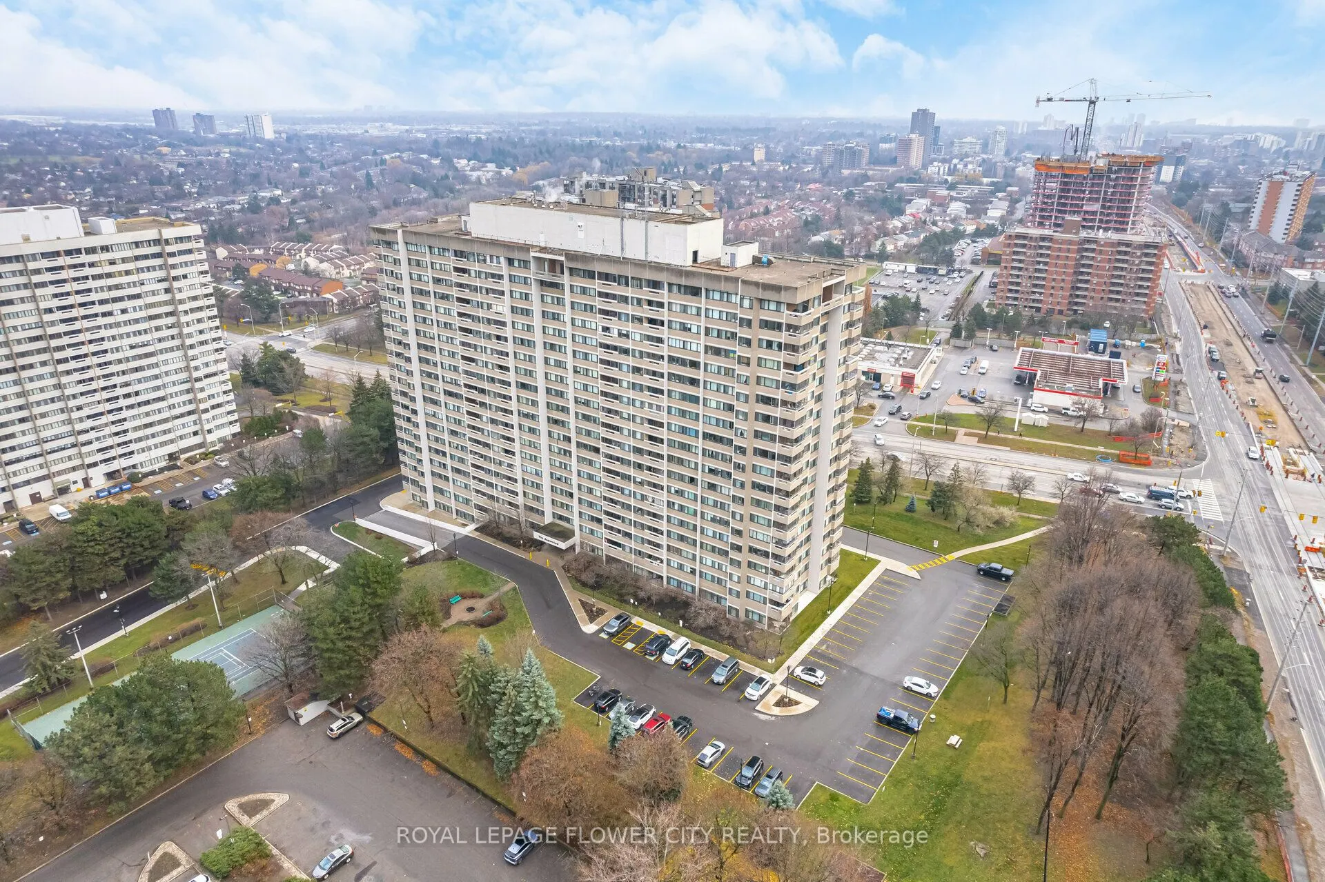 50 Elm Drive E, #706