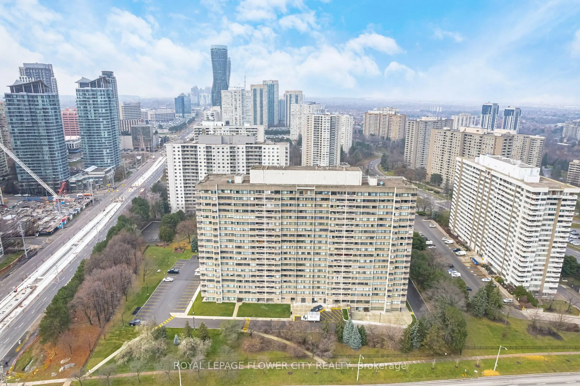 50 Elm Drive E, #706