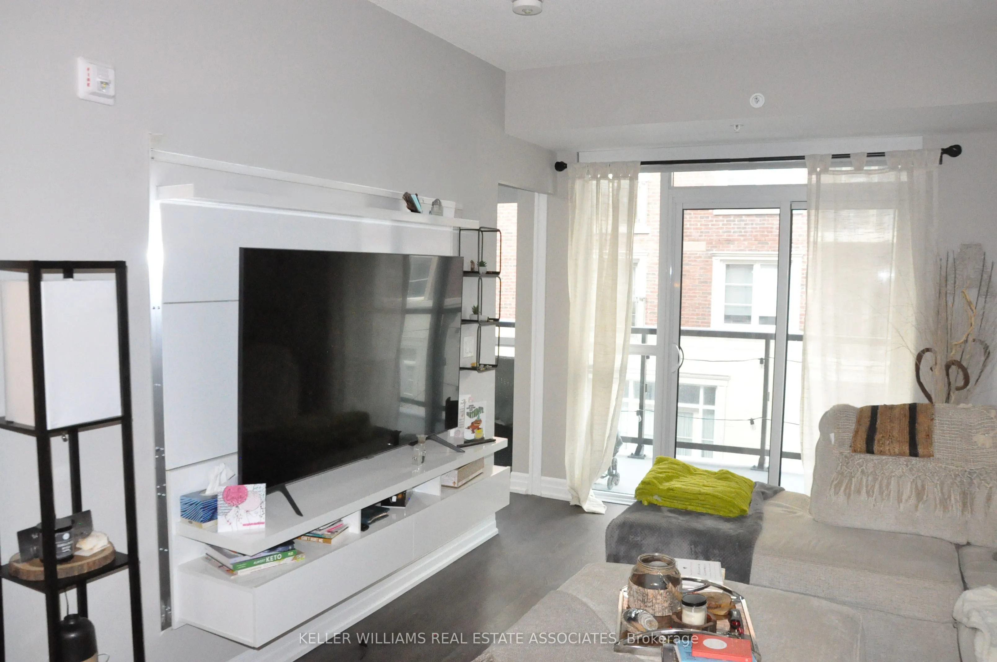 50 Ann Street #212