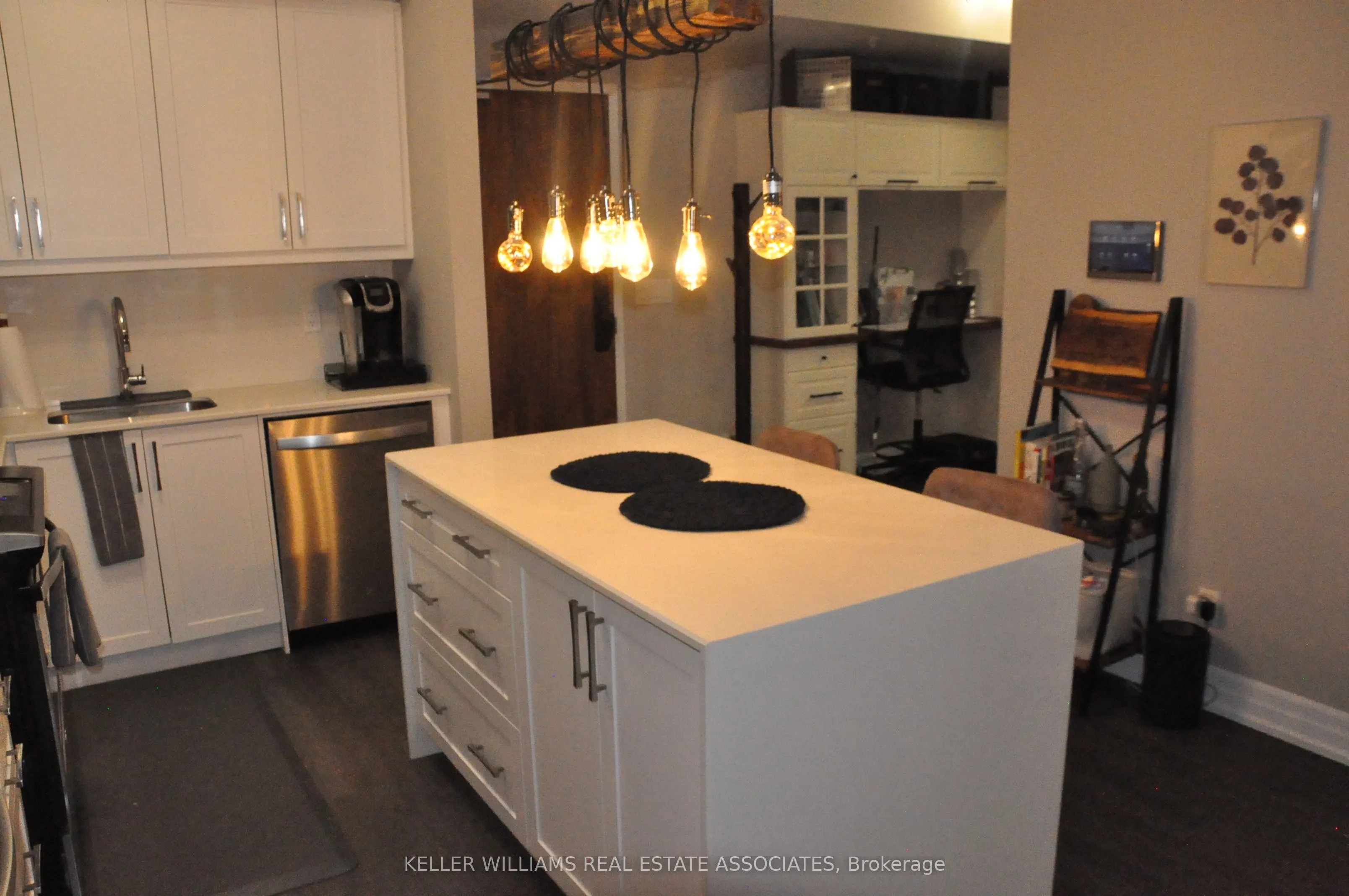 50 Ann Street #212
