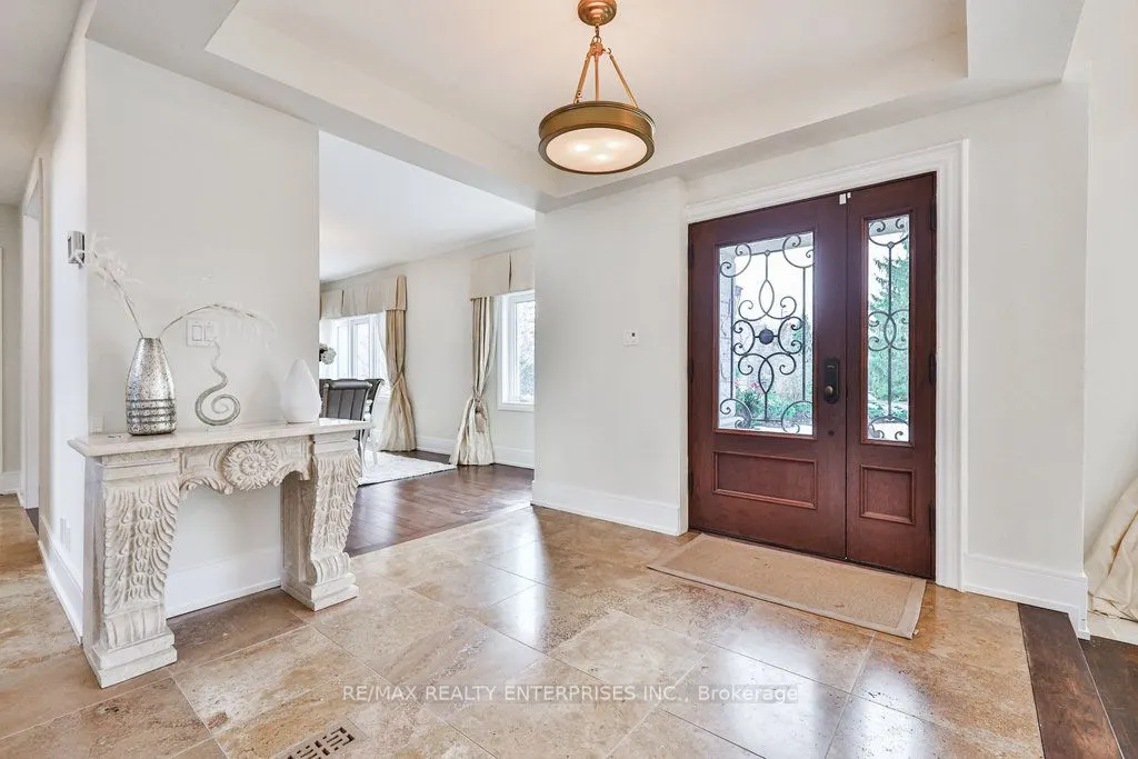 471 Country Club Crescent