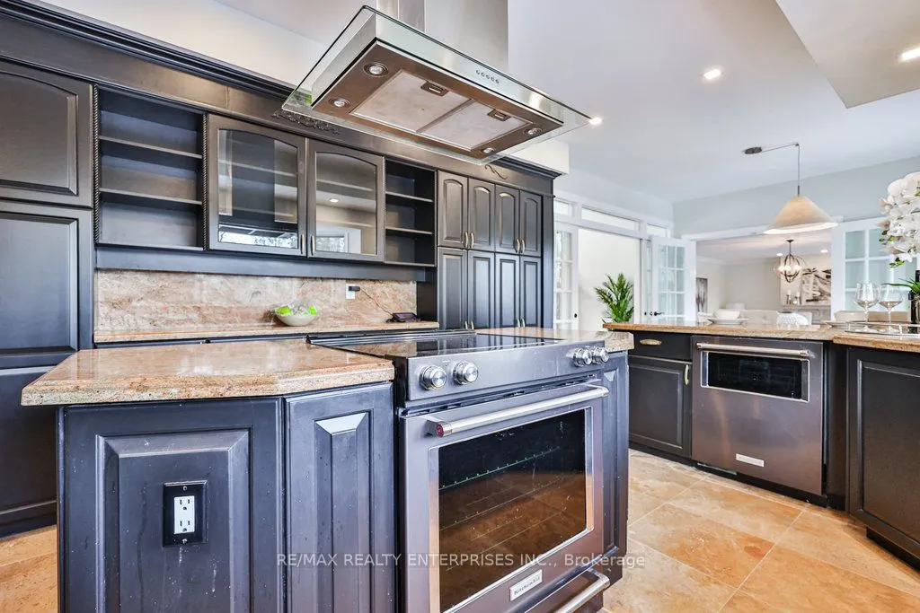 471 Country Club Crescent